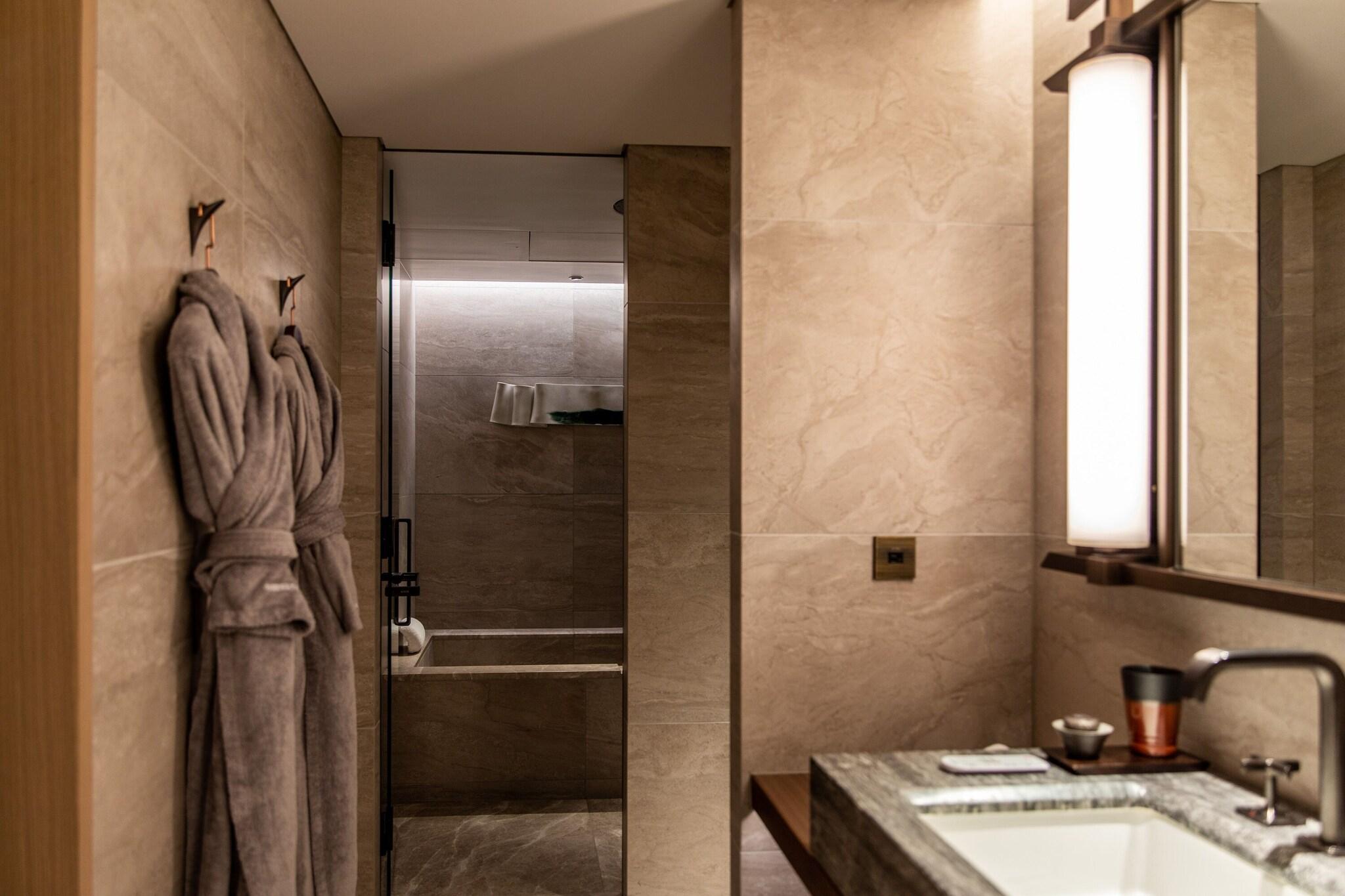 Suite Deluxe City View