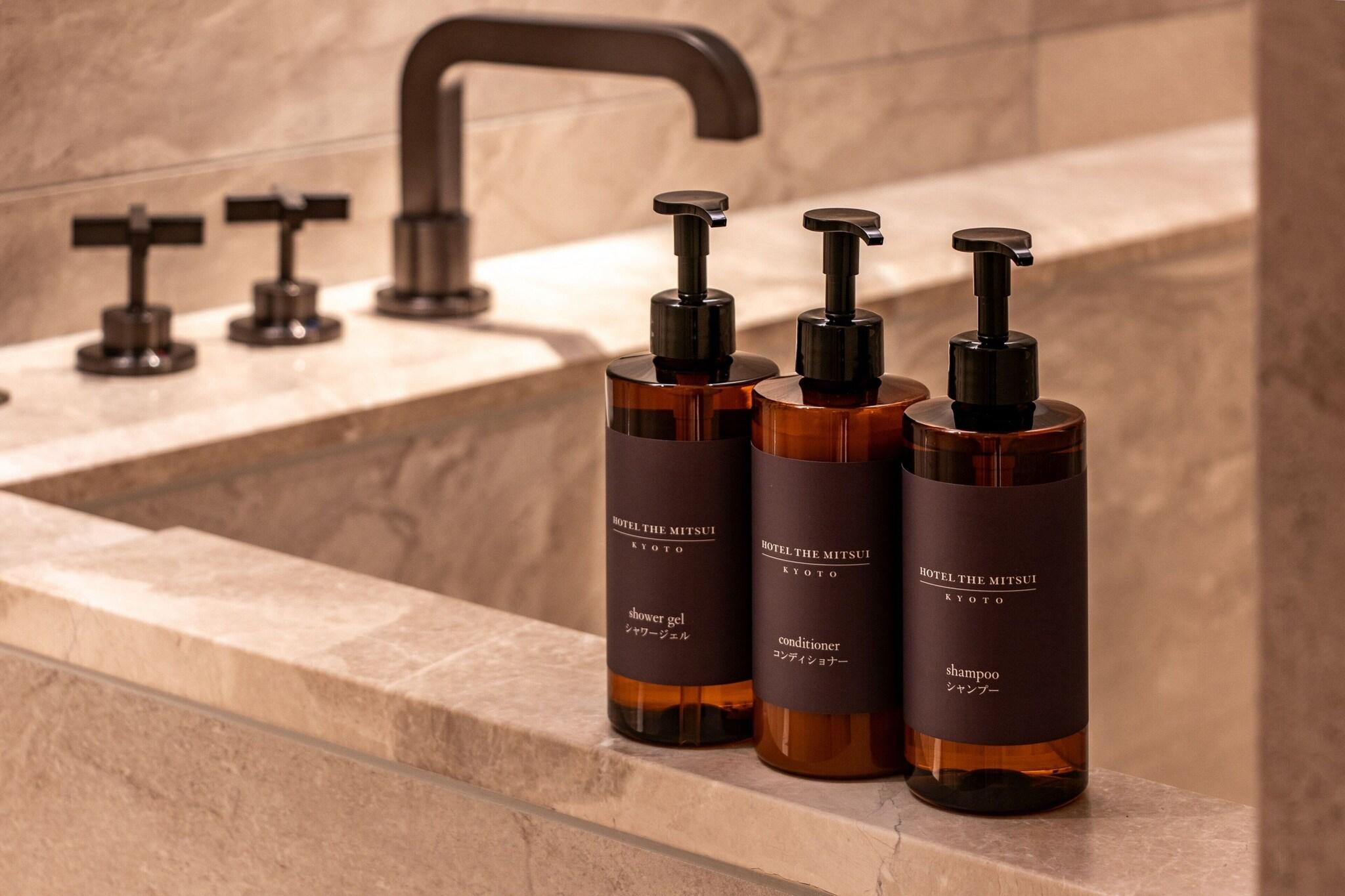 Double Deluxe City View King Bed