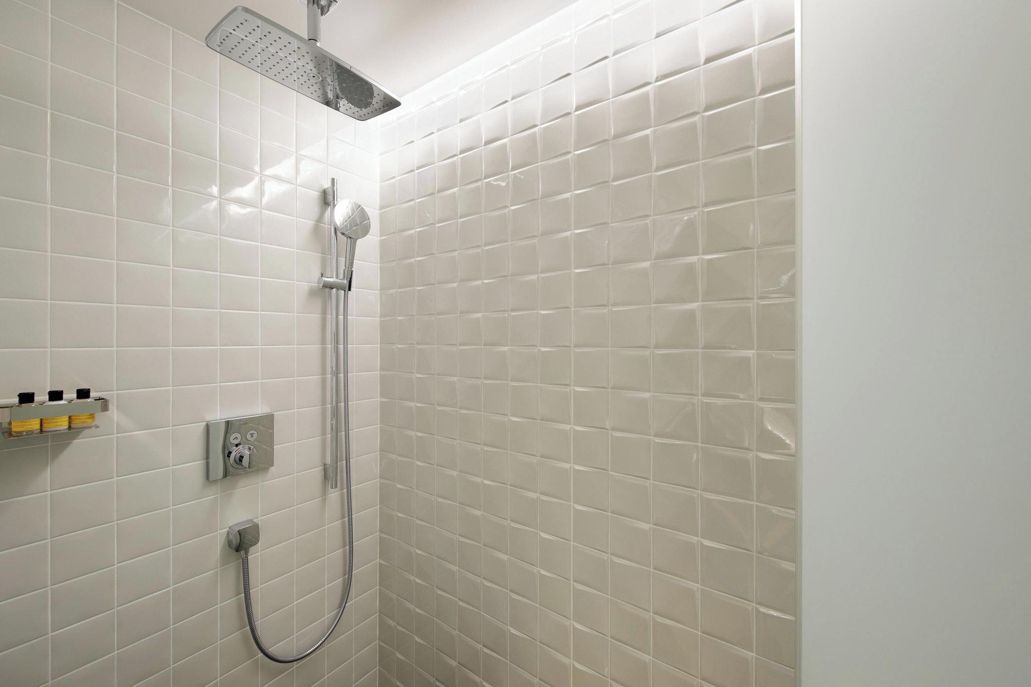 Double King Bed Non Smoking