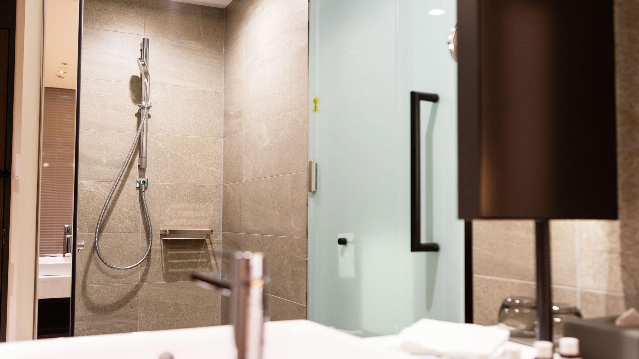 Double Superior King Bed