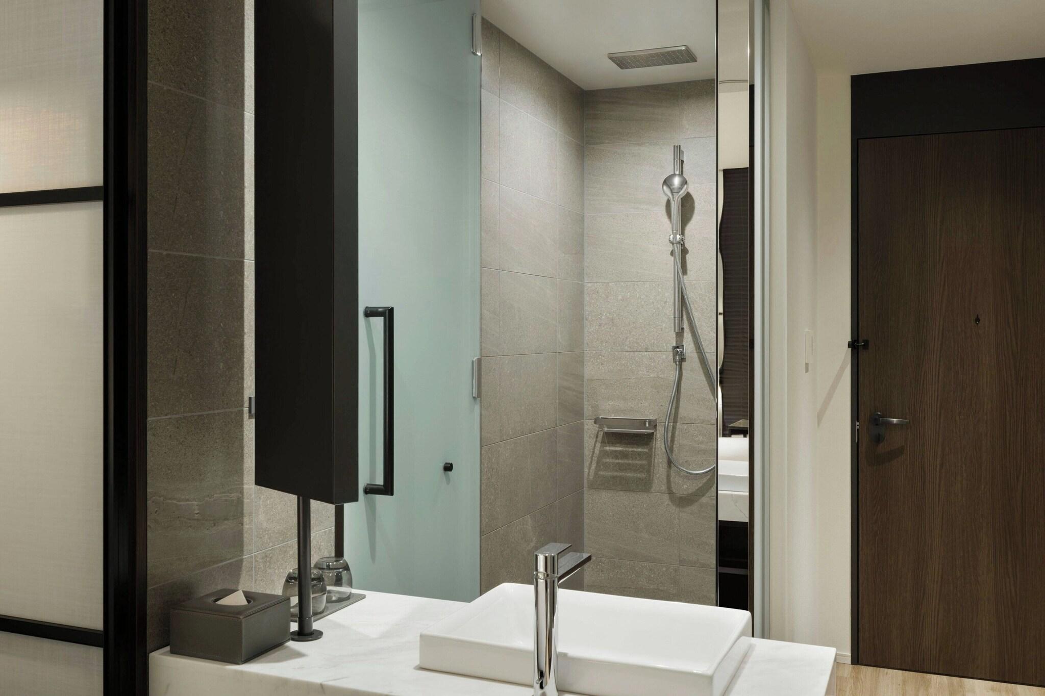 Double Superior King Bed