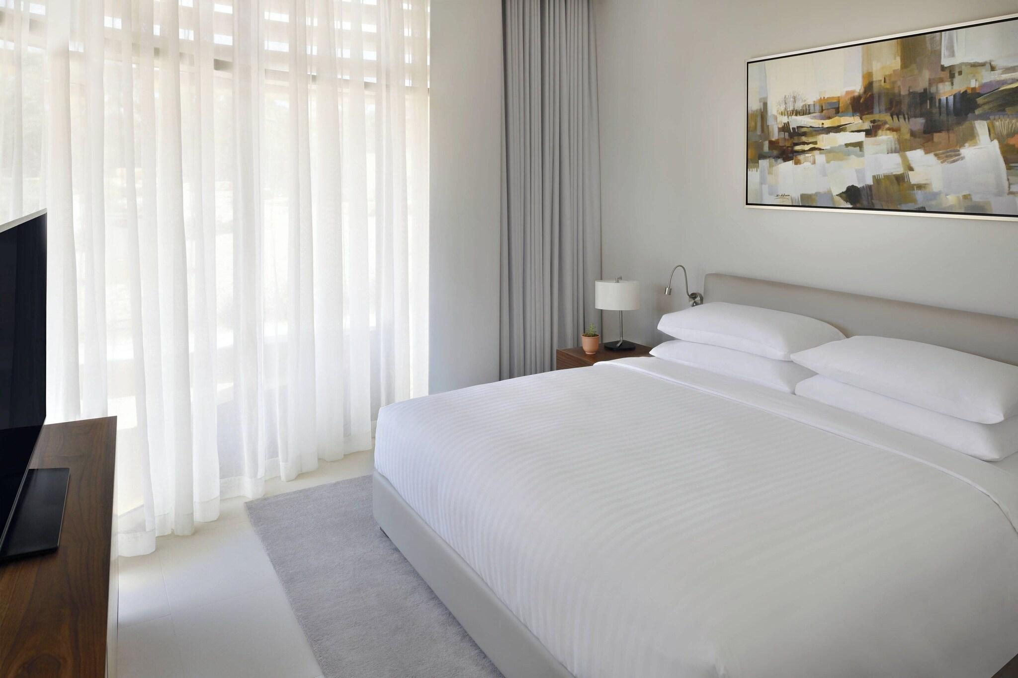 Apartment King Bed One Bedroom 