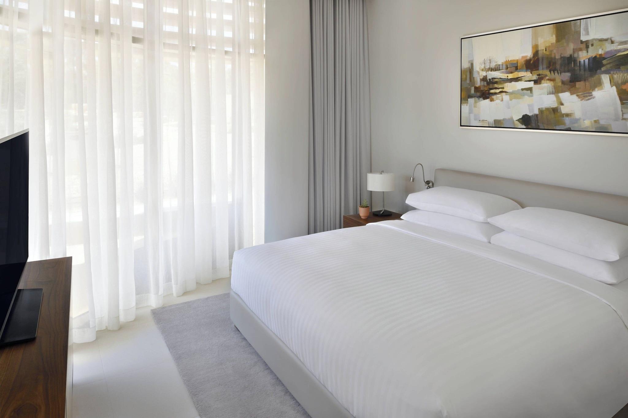 Double King Bed Non Smoking