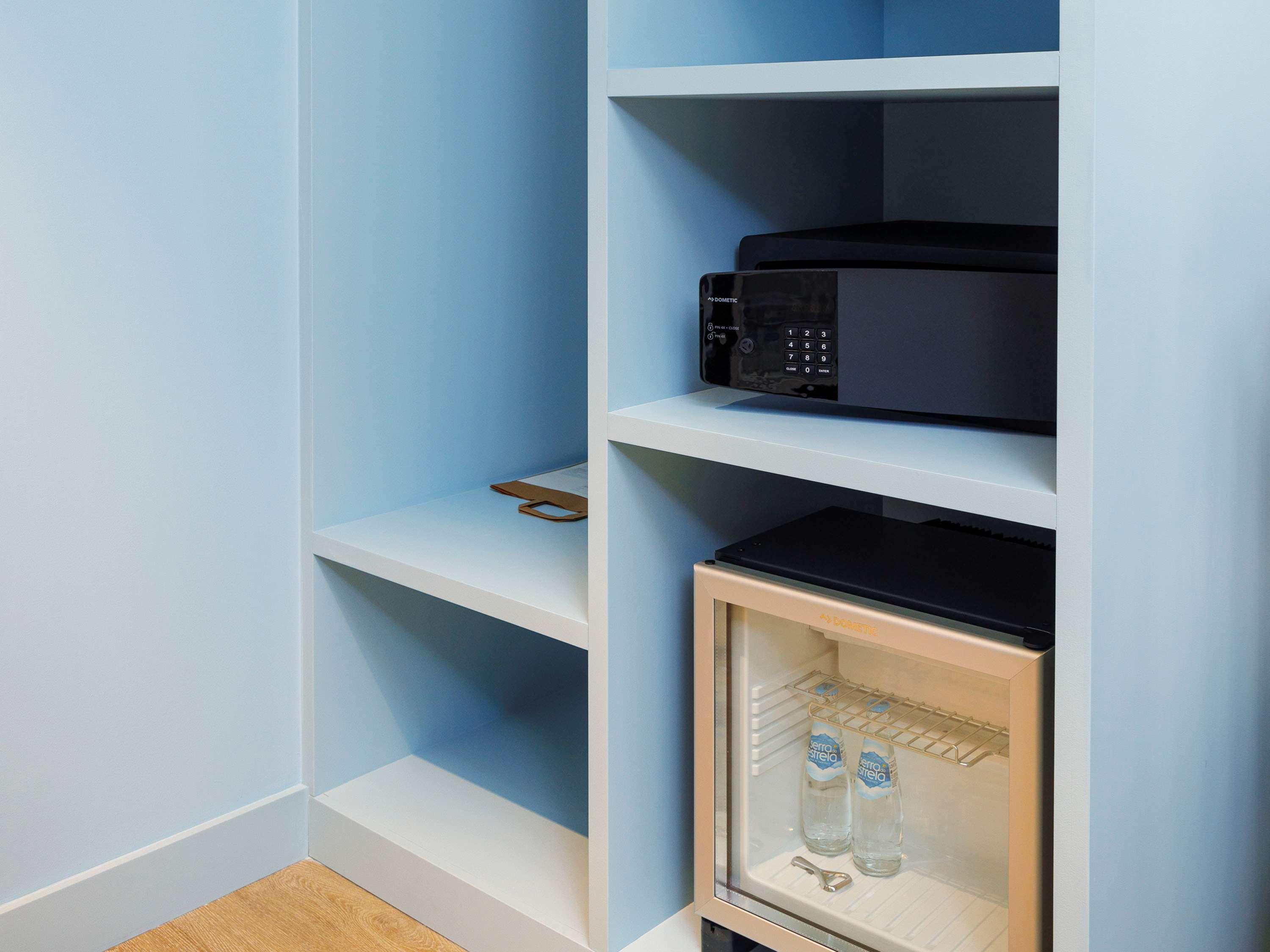 Twin Classic City View