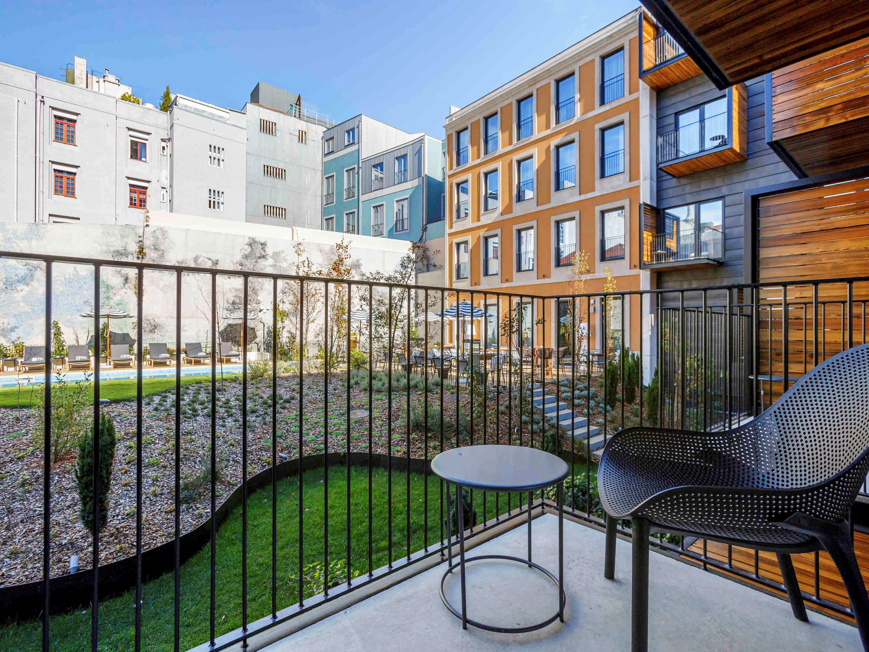 Double Premium Garden View