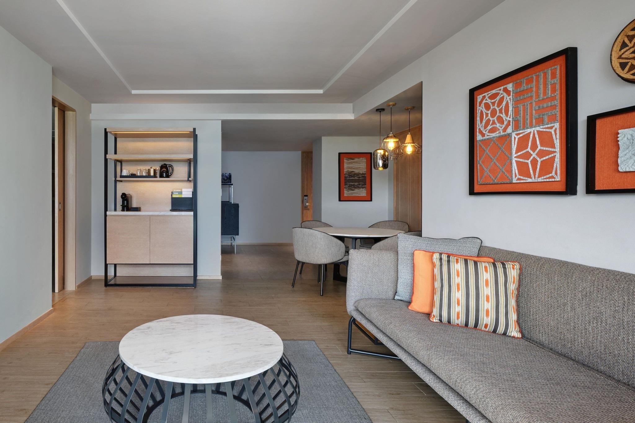 Suite Ocean View King Bed