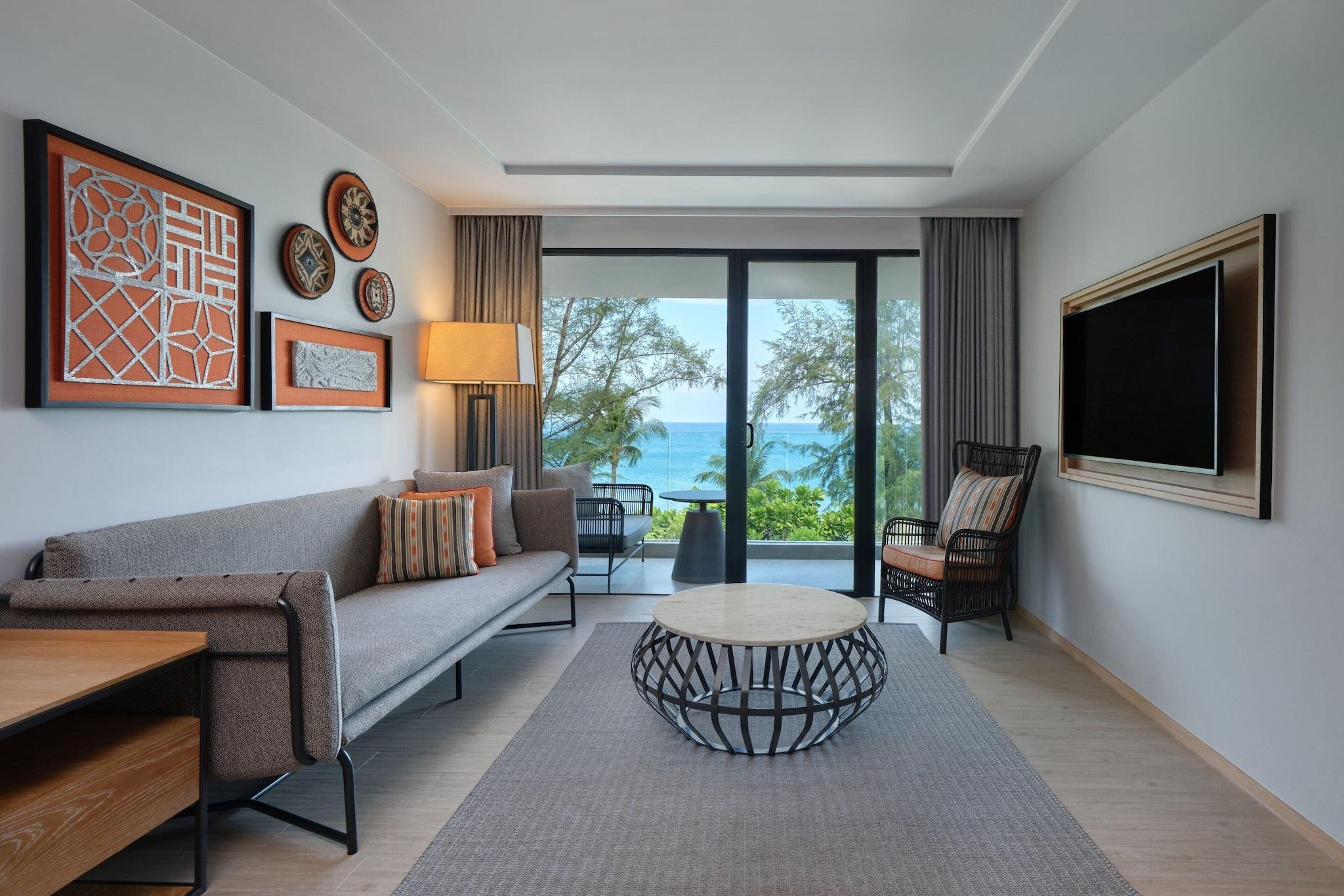 Suite Ocean View King Bed