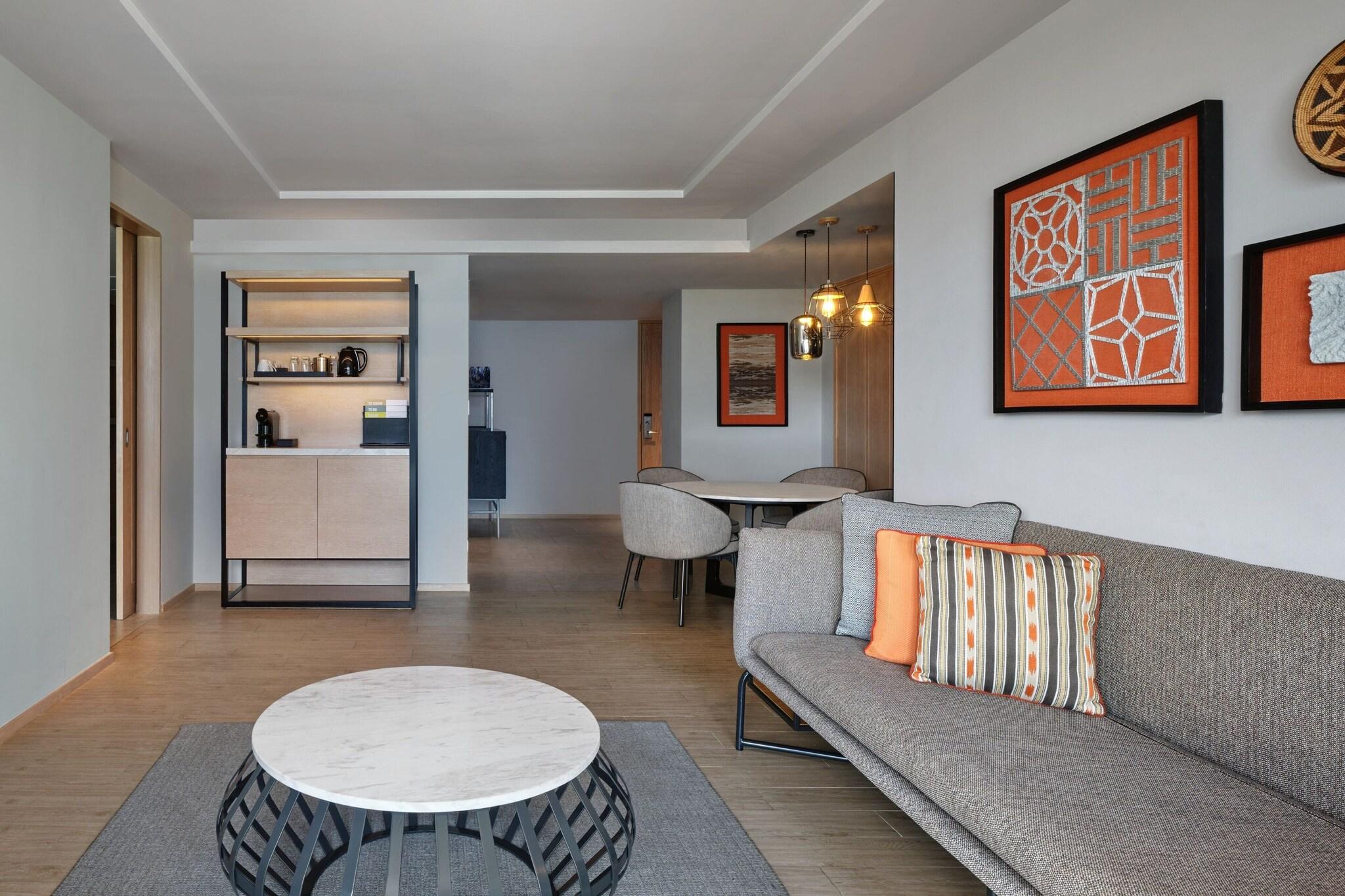 Suite Ocean View King Bed