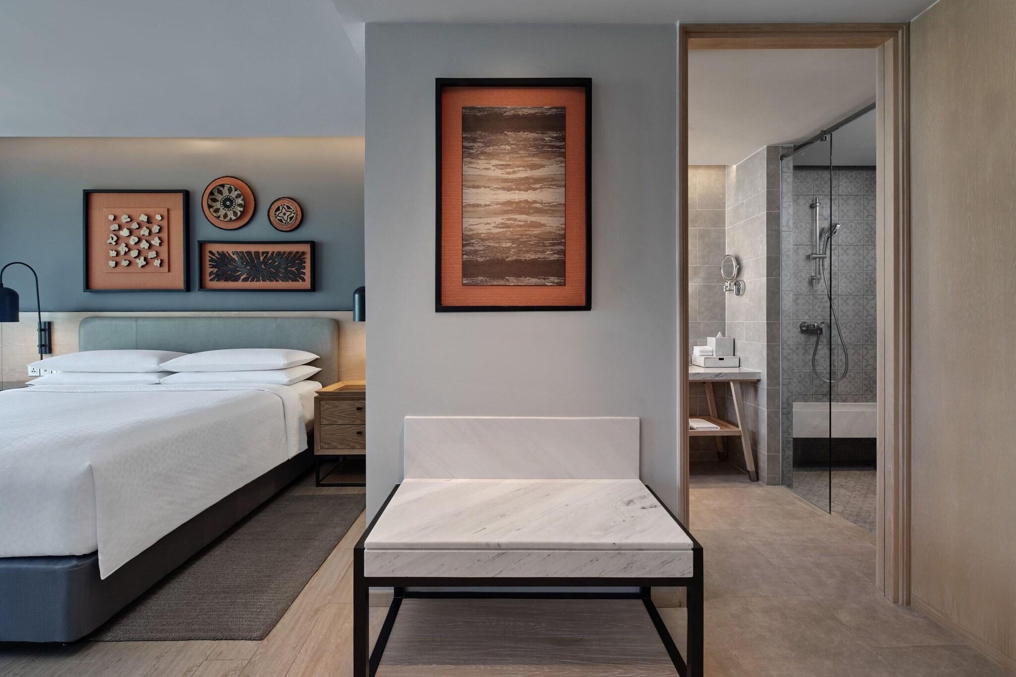 Suite Ocean View King Bed