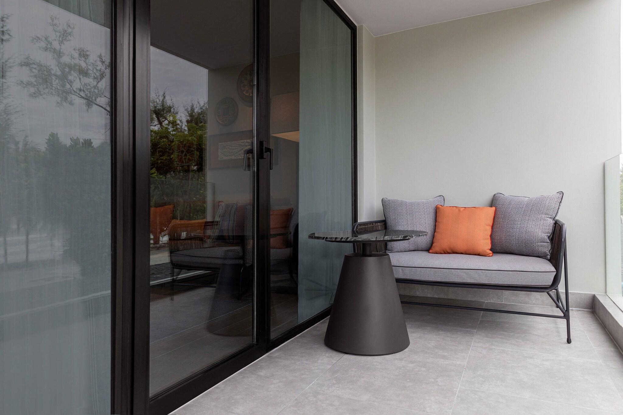 Suite Ocean View King Bed