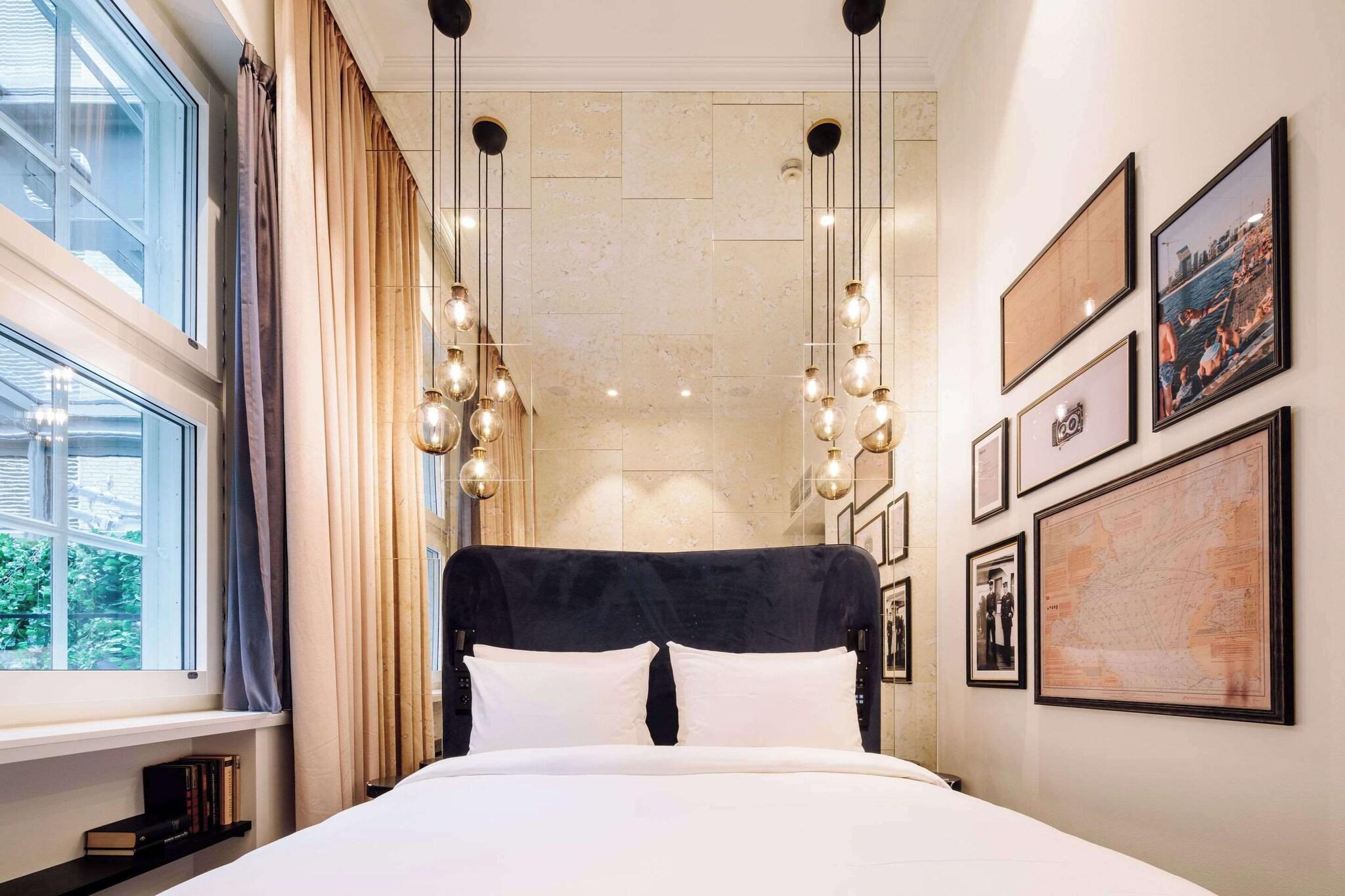 Double Queen Size Bed