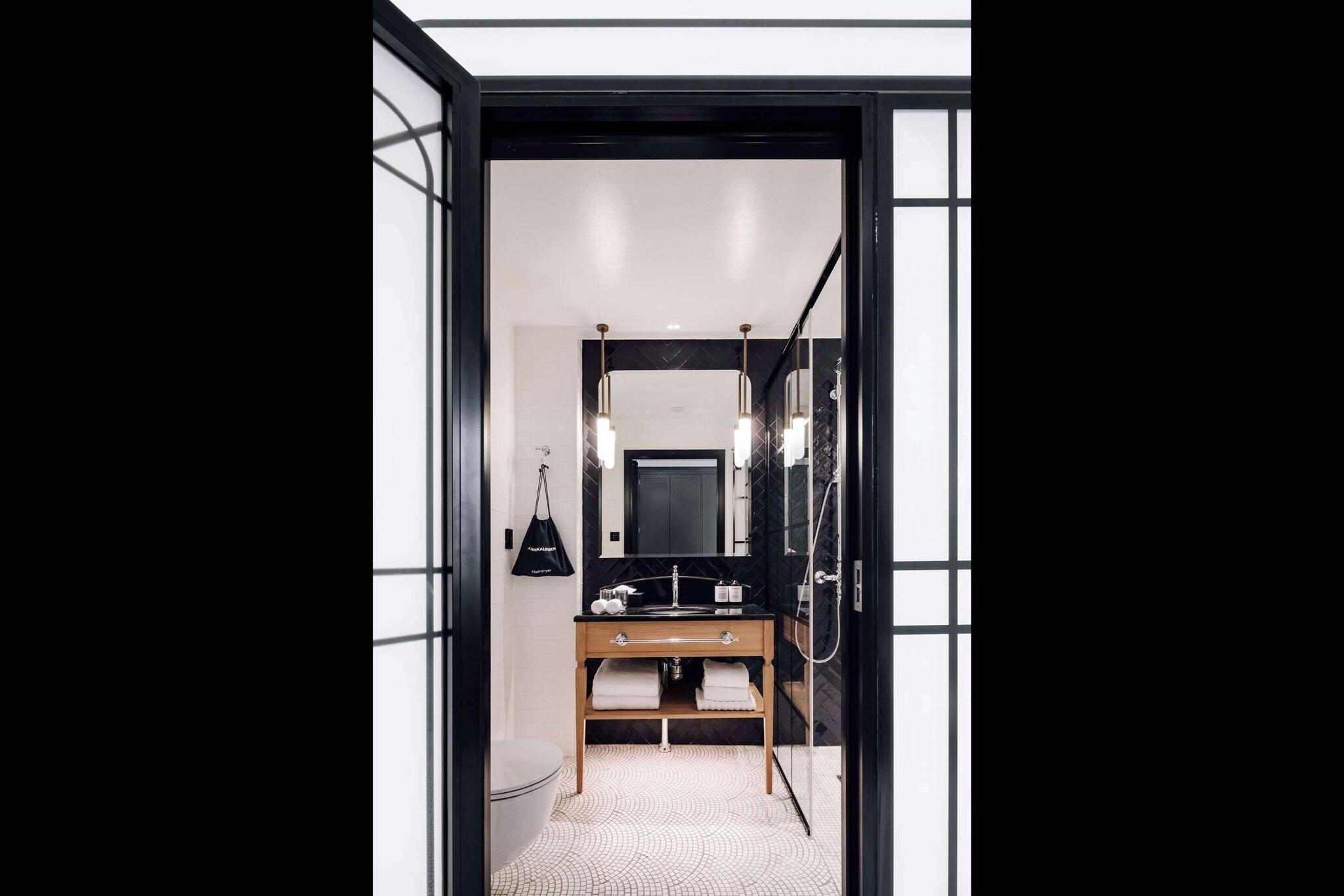 Double Superior King Bed