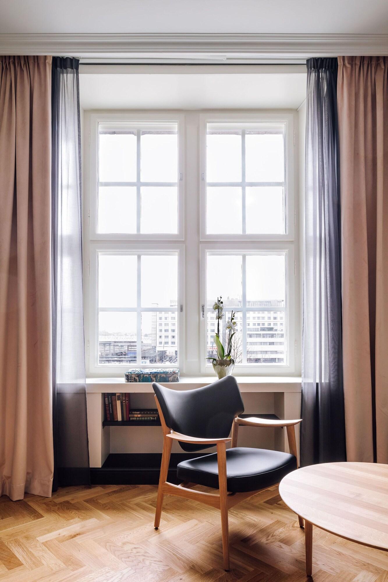 Double Deluxe King Bed