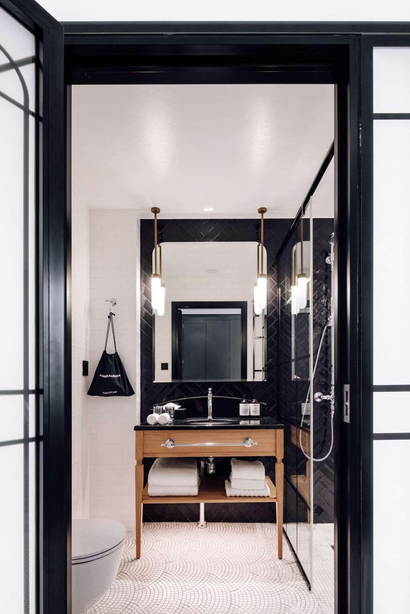 Double Superior King Bed