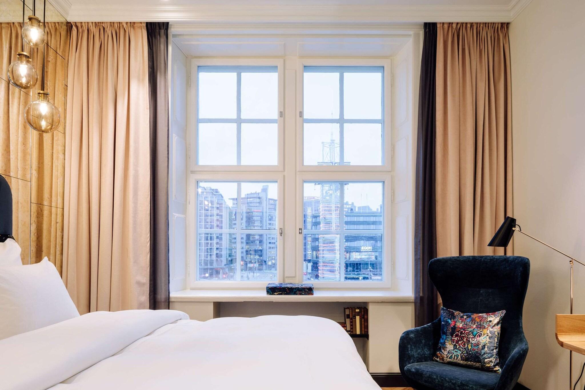 Double Superior King Bed