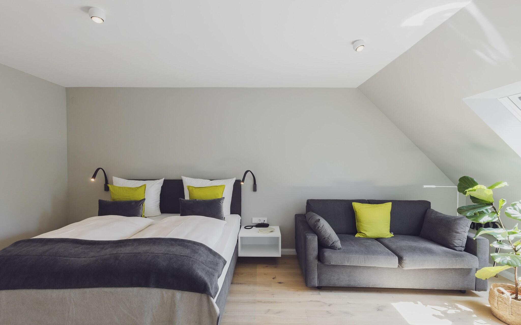 Junior Suite Queen Size Bed