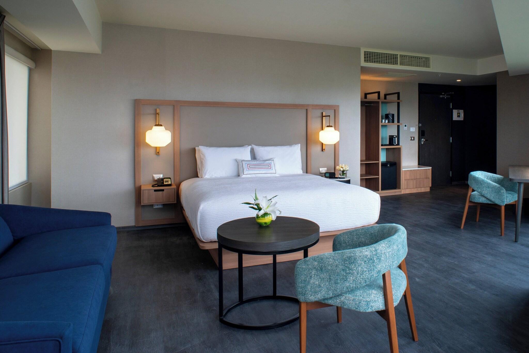 Double City View King Bed