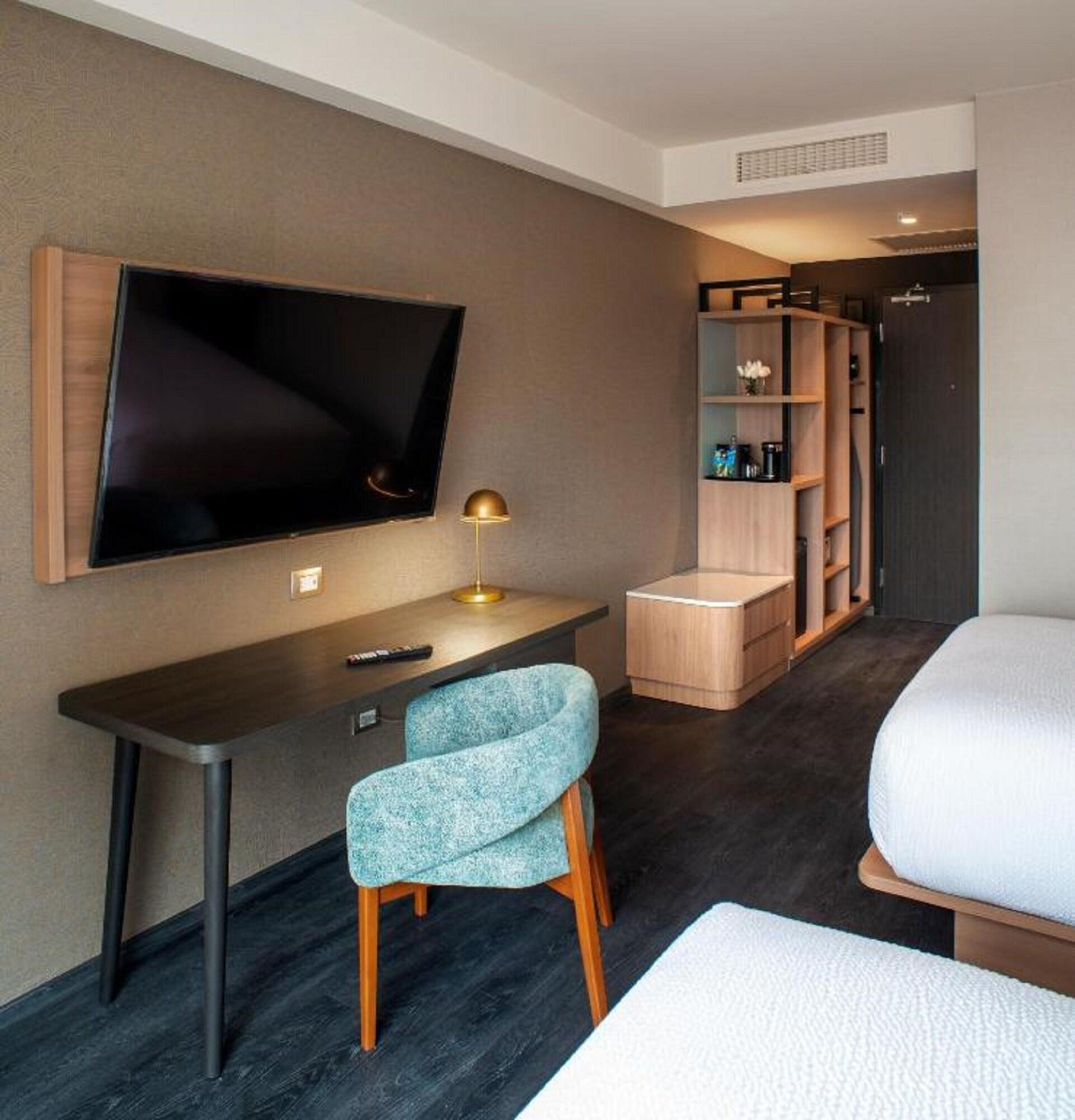 Quadruple Two Double Beds