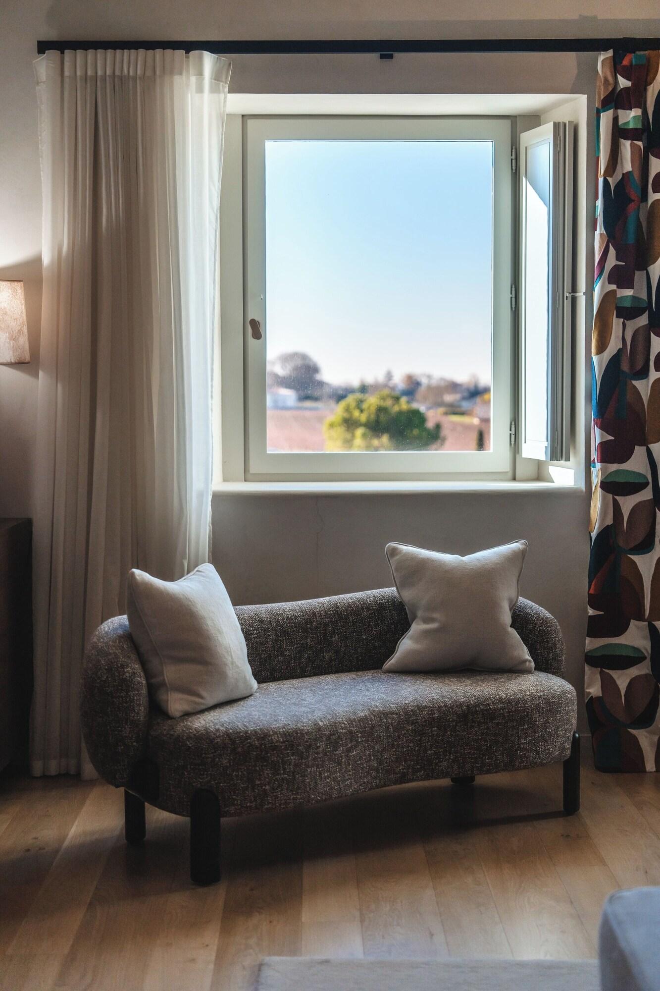 Suite Queen Size Bed