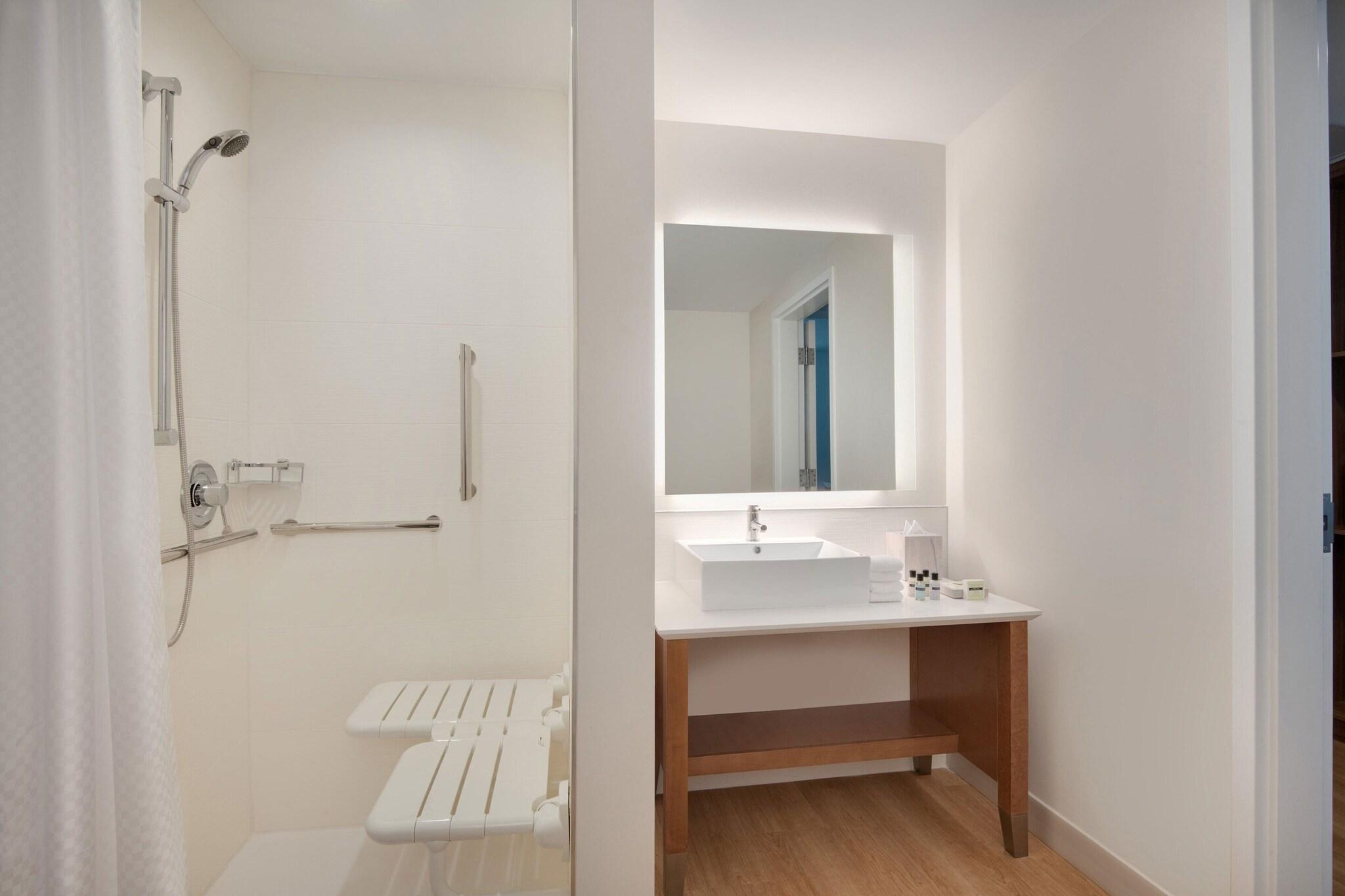 Studio King Size Bed