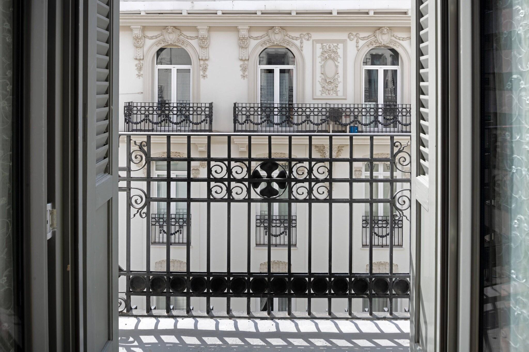 Double Premium City View