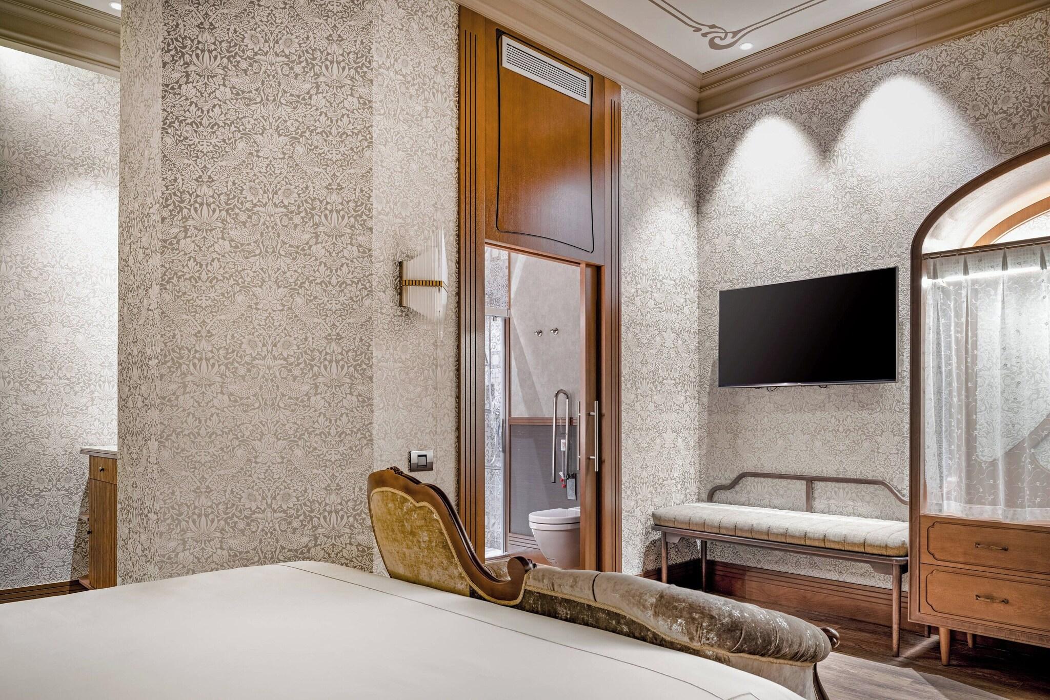 Double Deluxe with Views