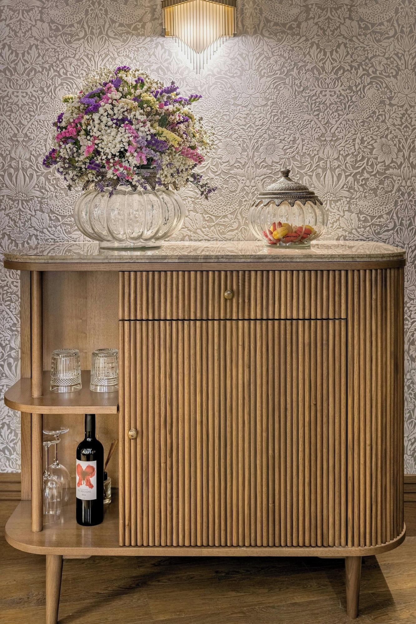 Double Deluxe Queen Bed