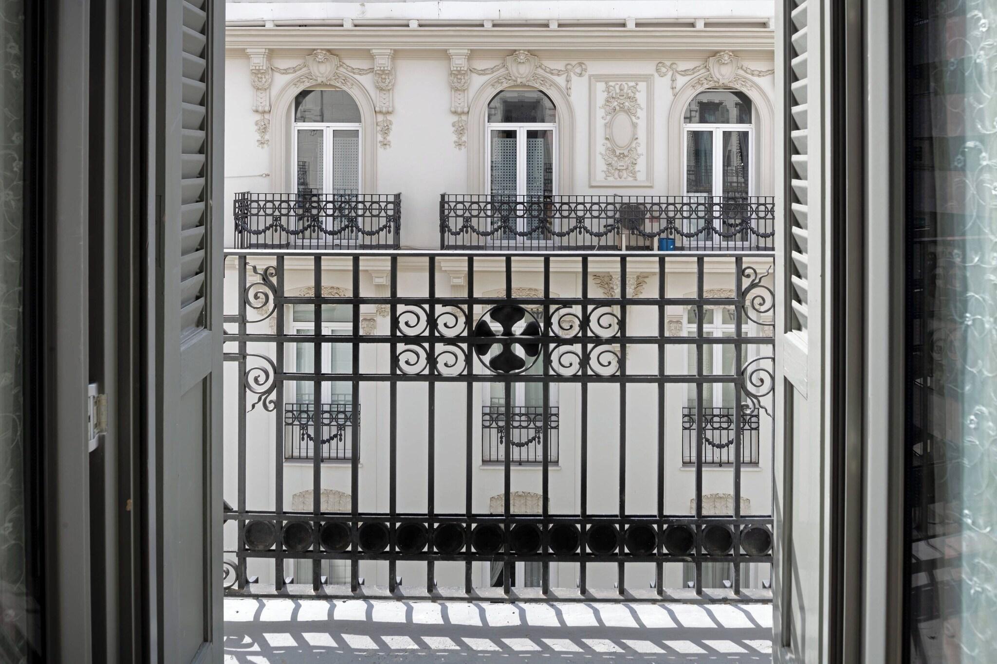 Double Premium City View