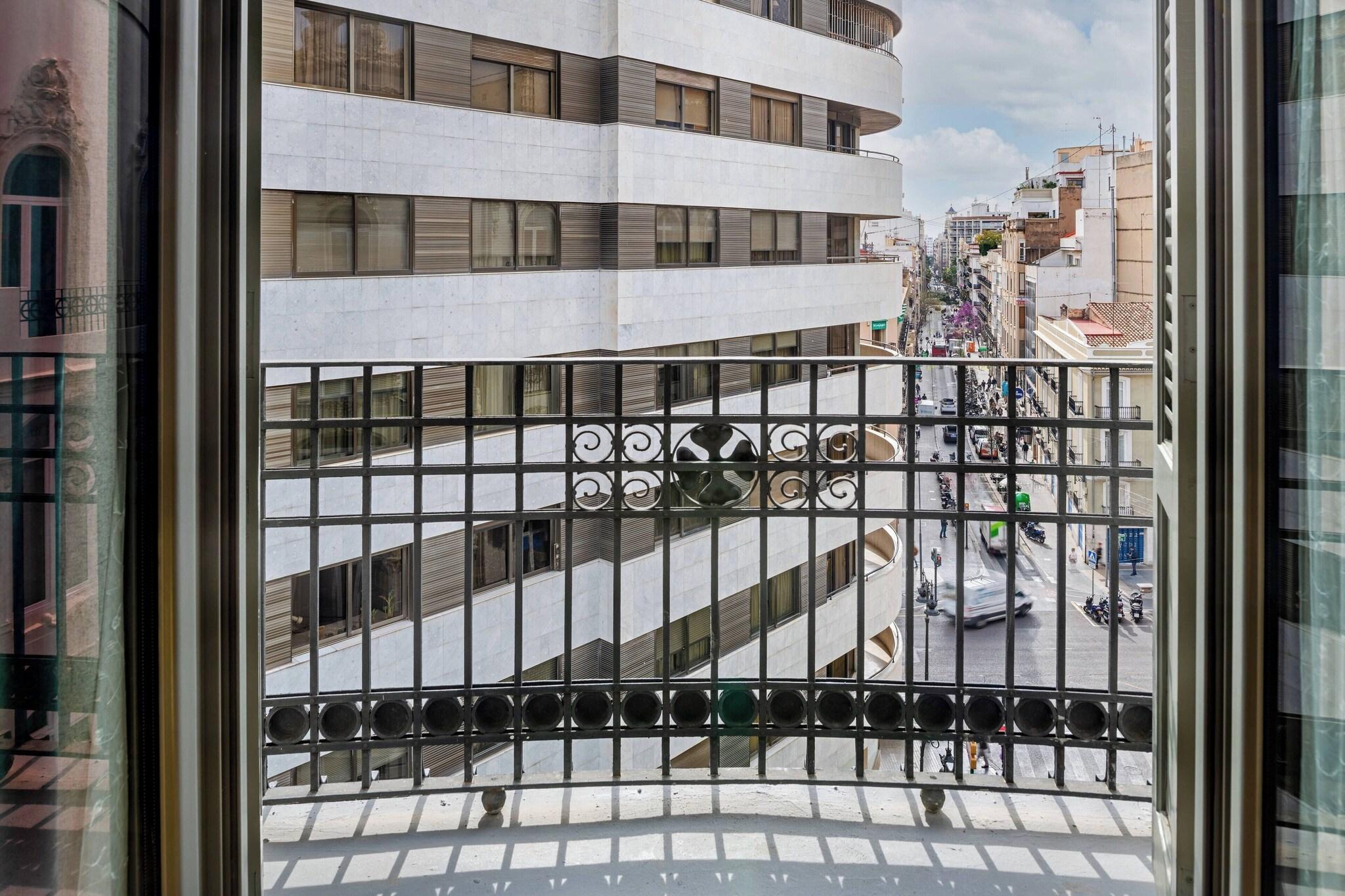 Double Premium City View