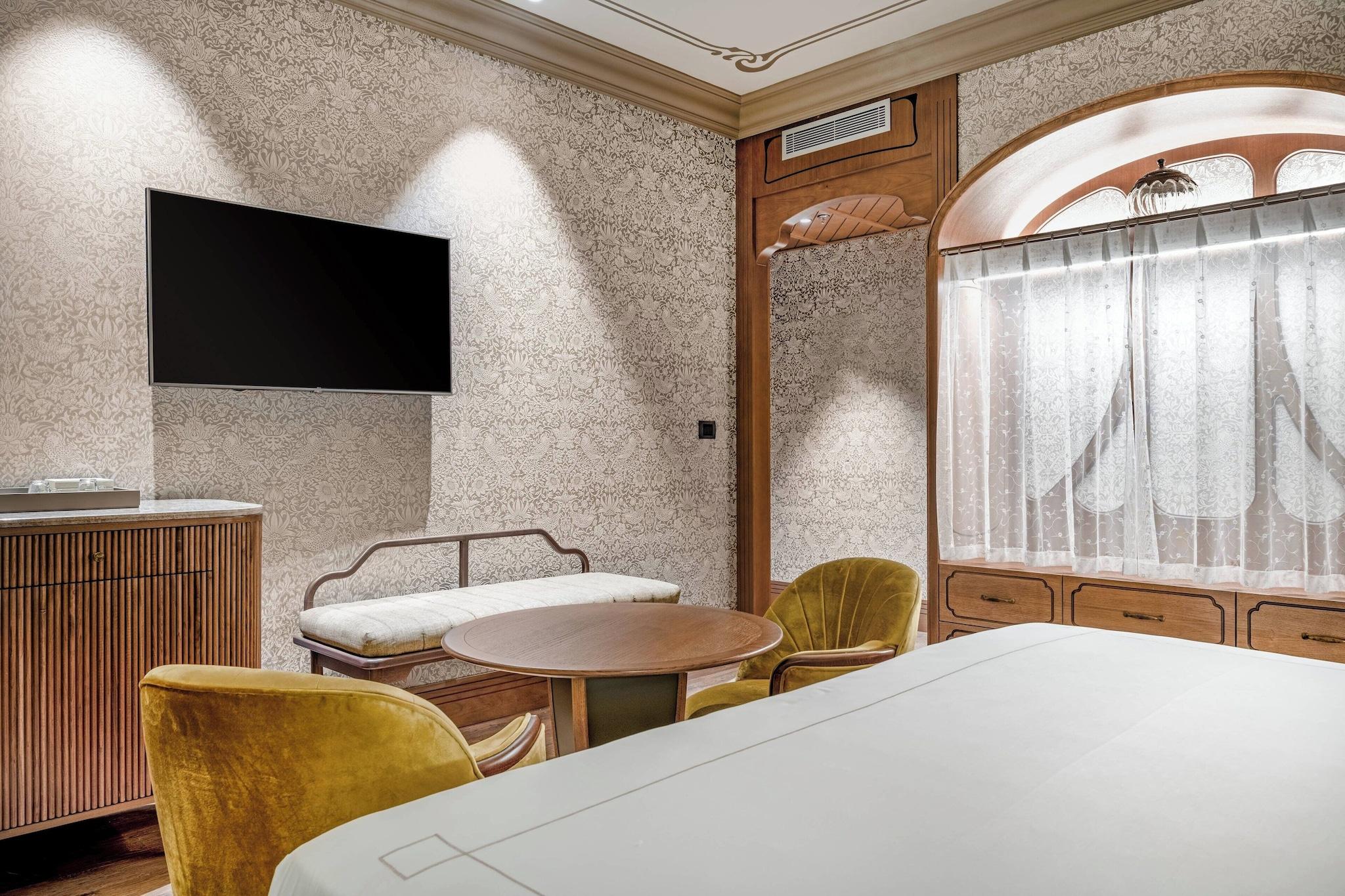 Double Premium City View