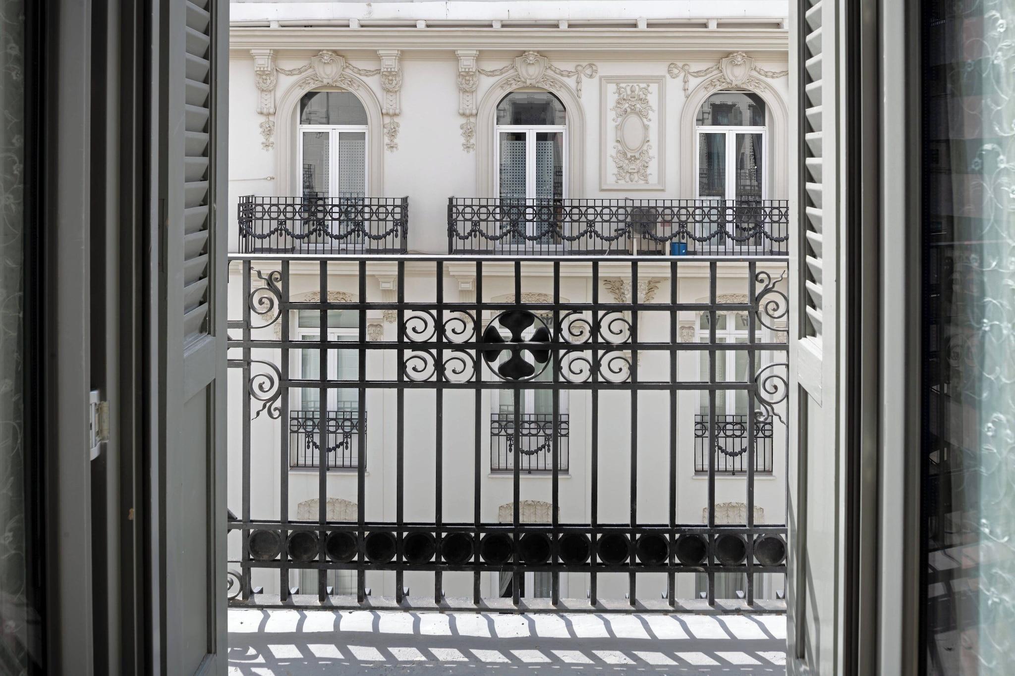 Double Premium City View