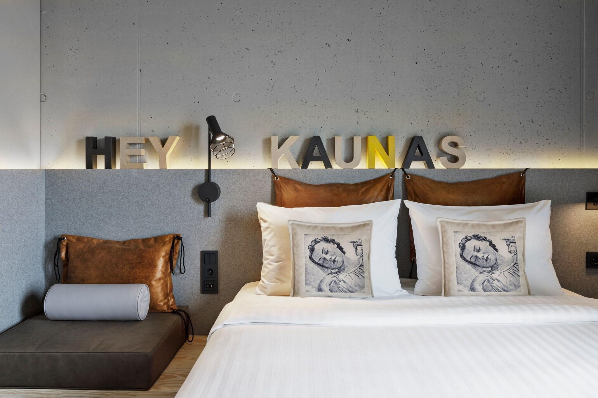 Double Queen Size Bed