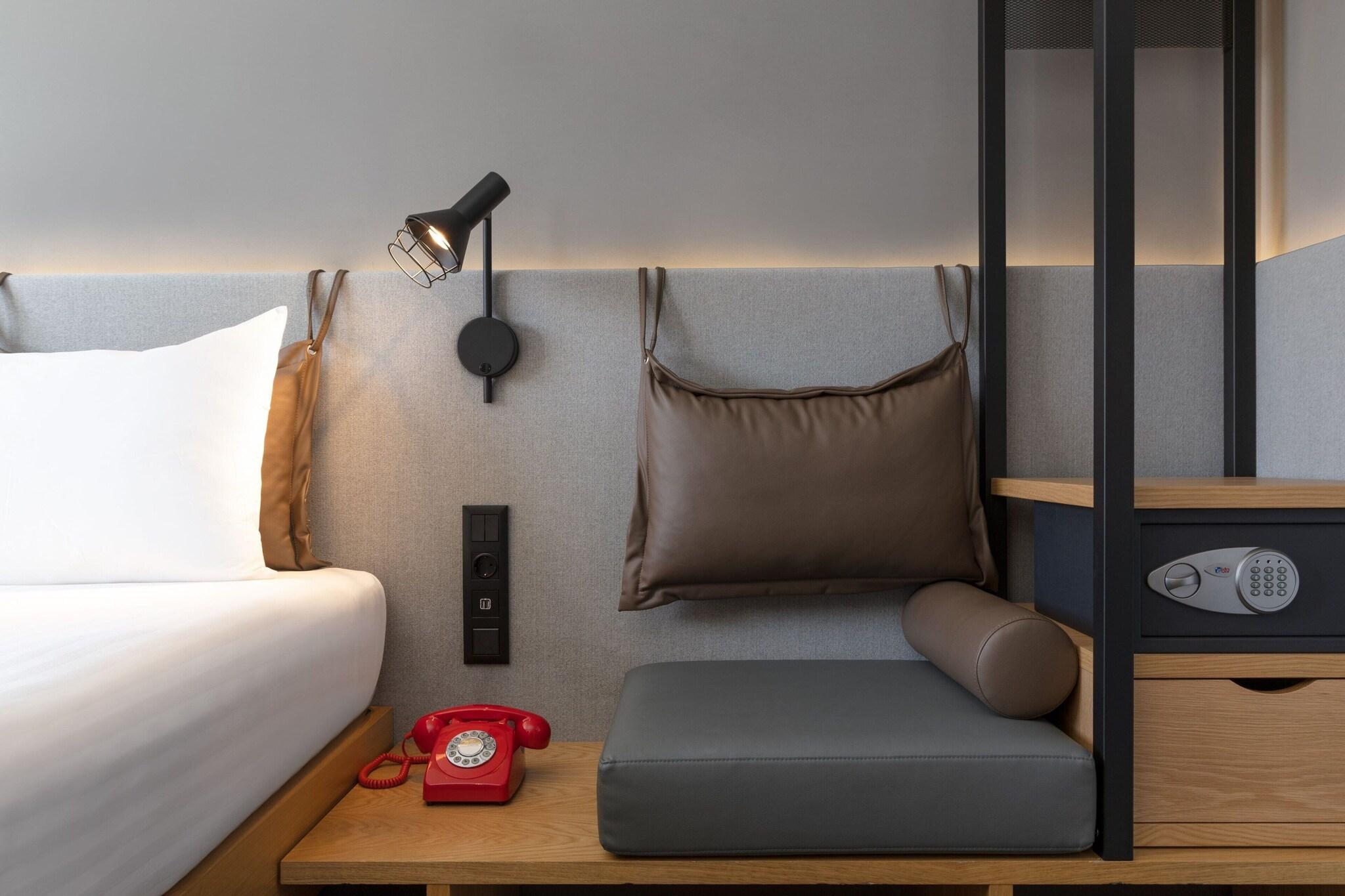 Double Queen Size Bed