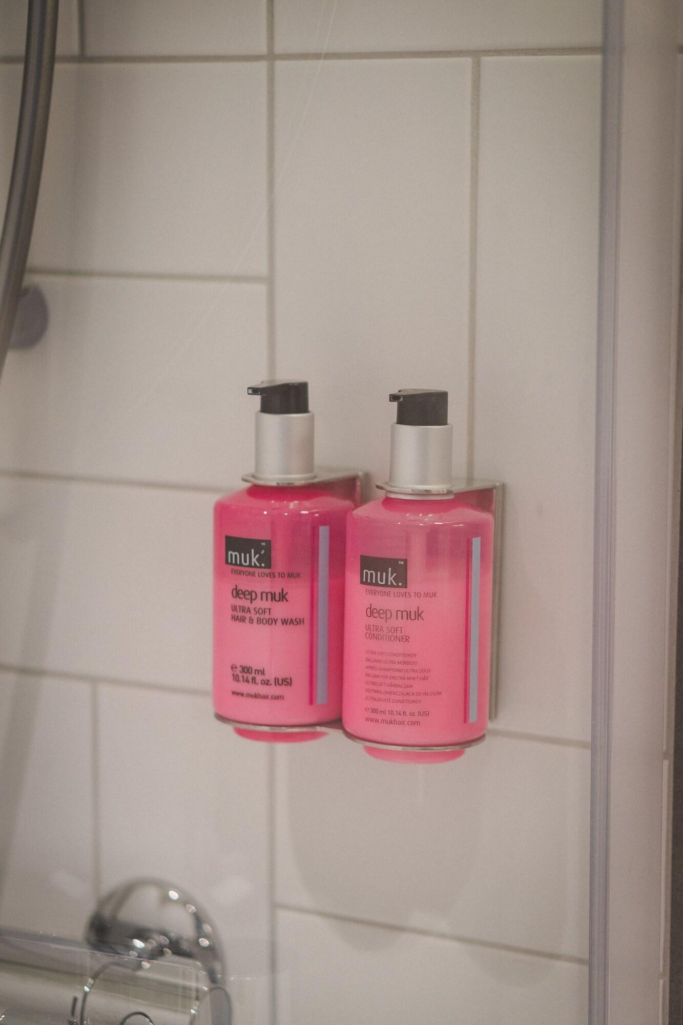 Double City View Queen Bed