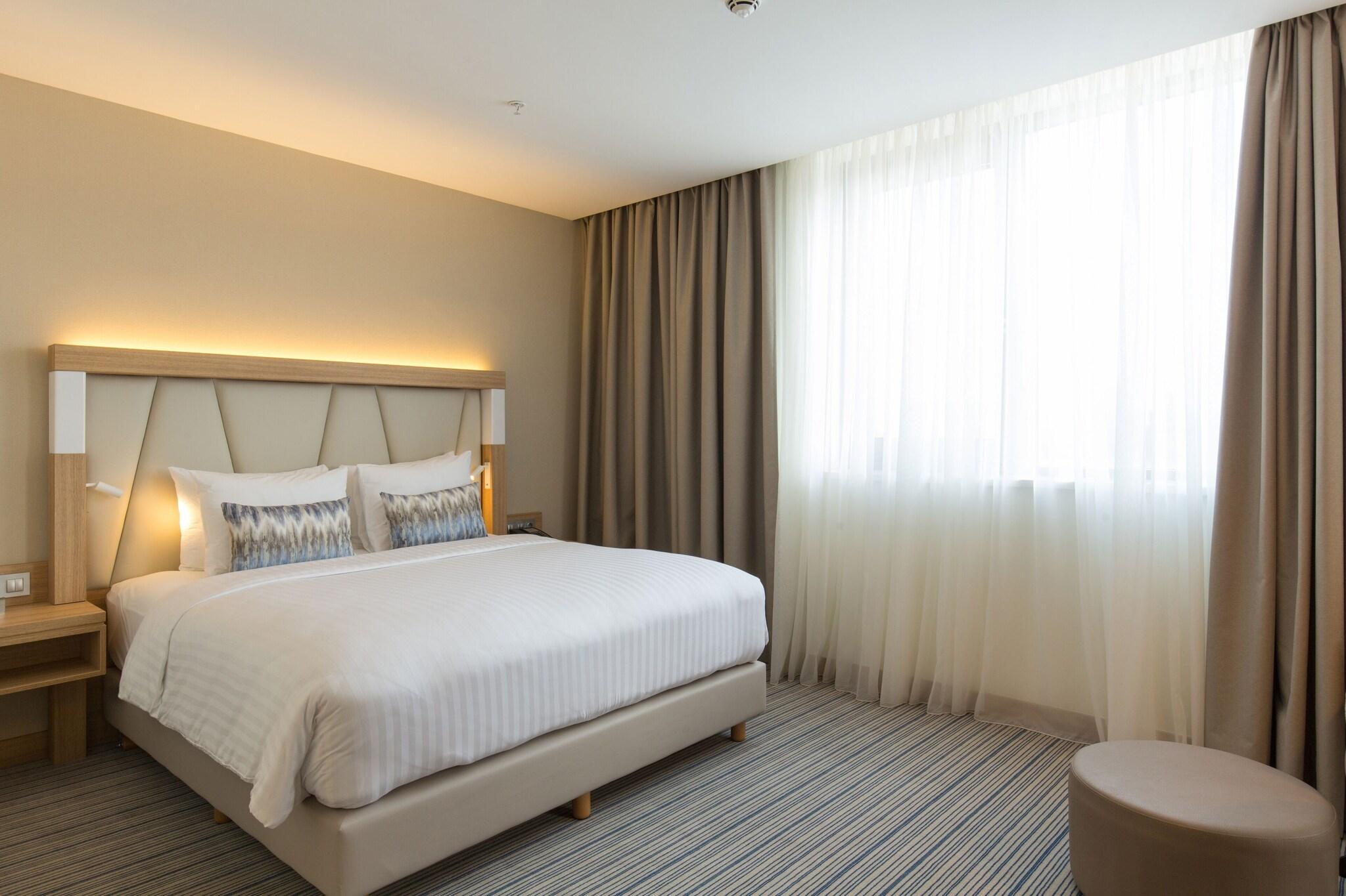 Double King Size Bed