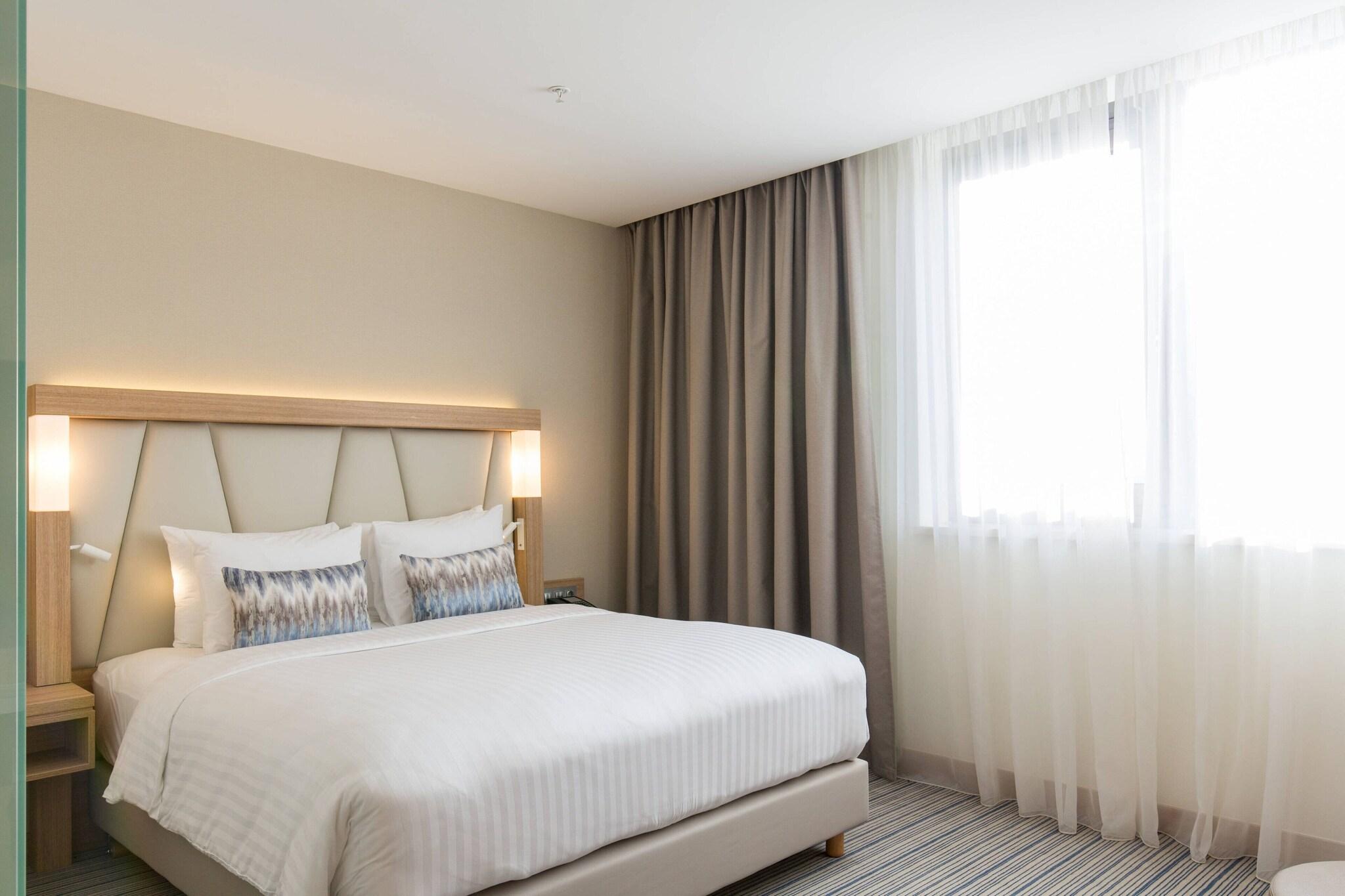 Double King Size Bed