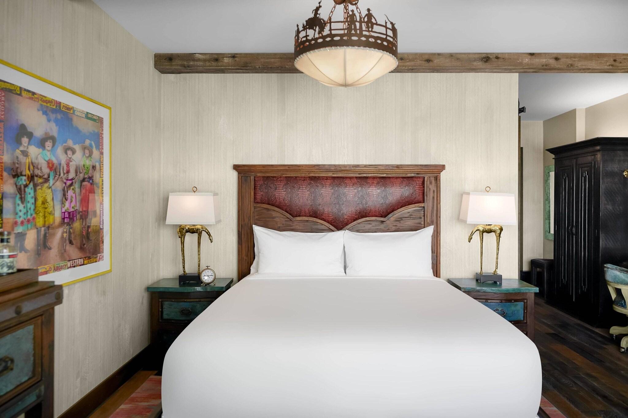 Double Deluxe King Bed