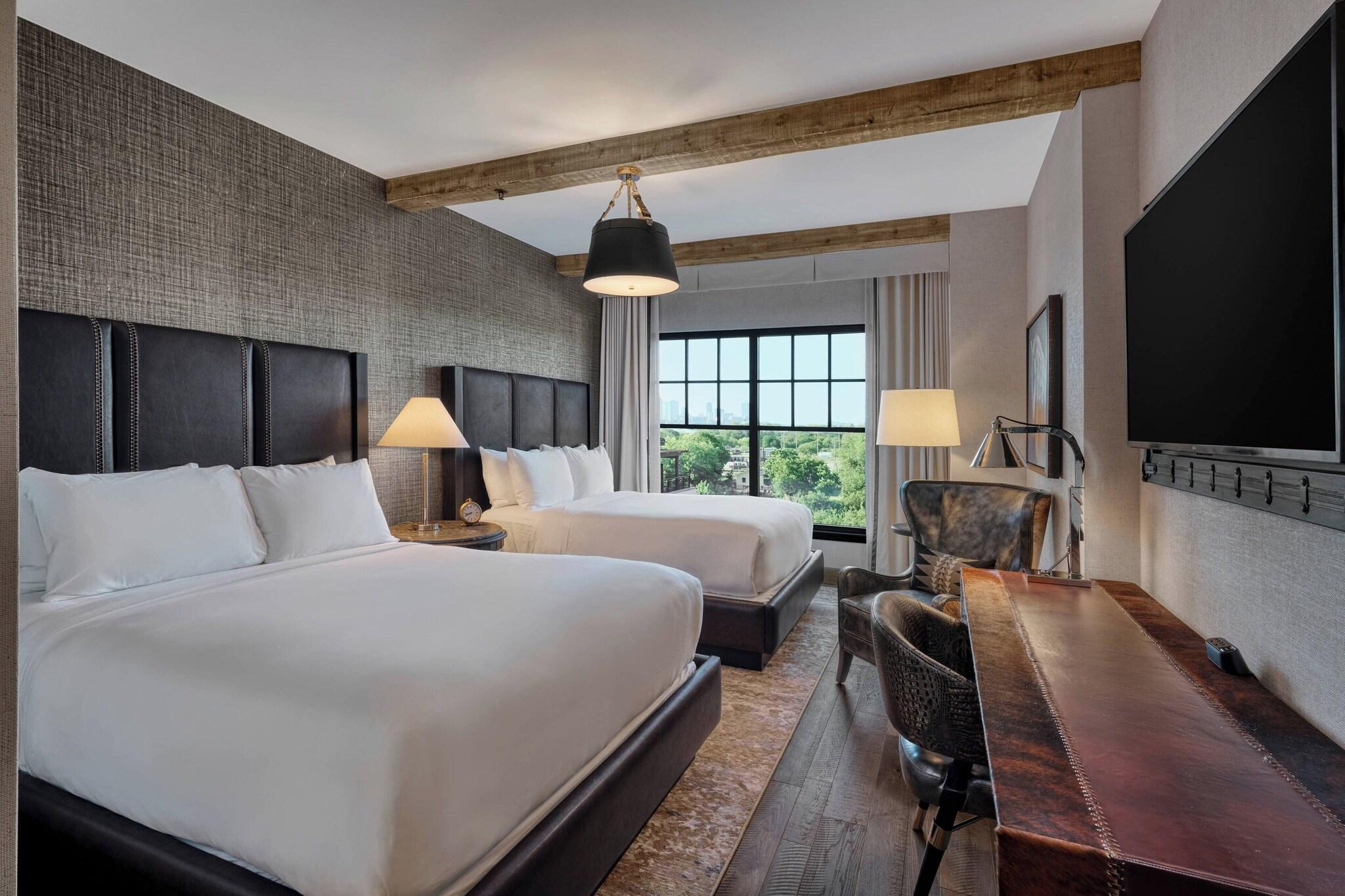 Double Deluxe Two Queen Beds