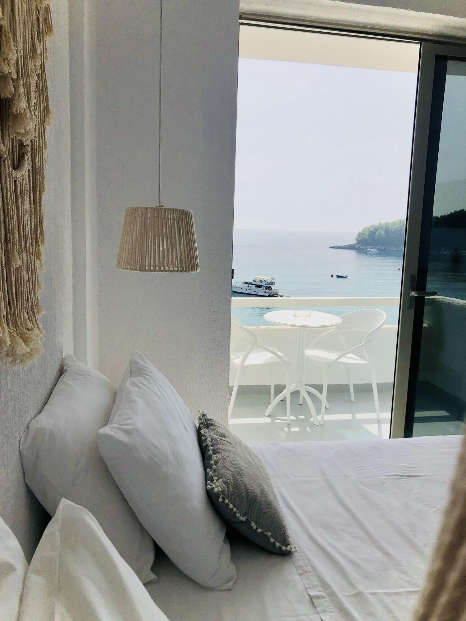 Double Deluxe Sea View with Balcony