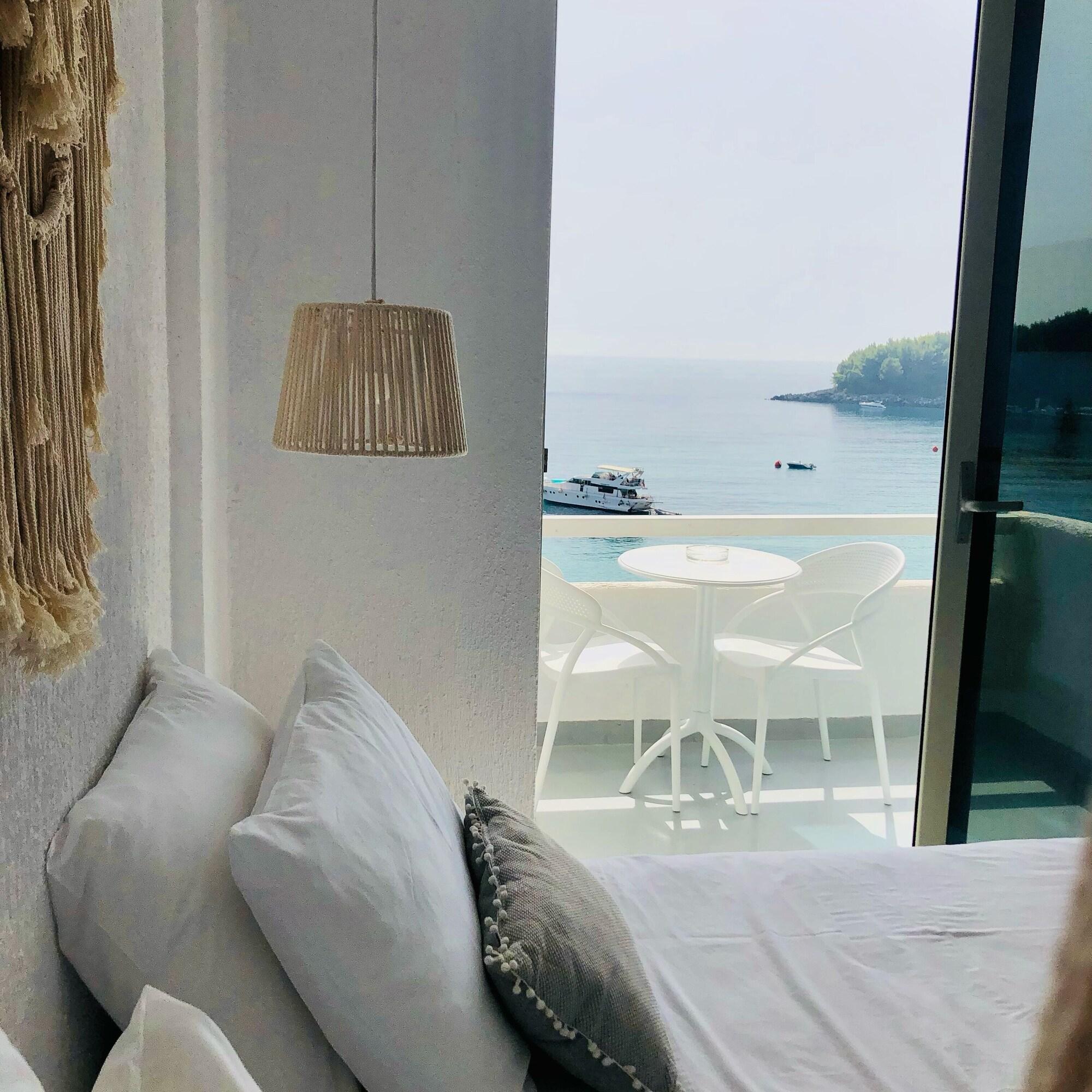 Double Deluxe Sea View with Balcony