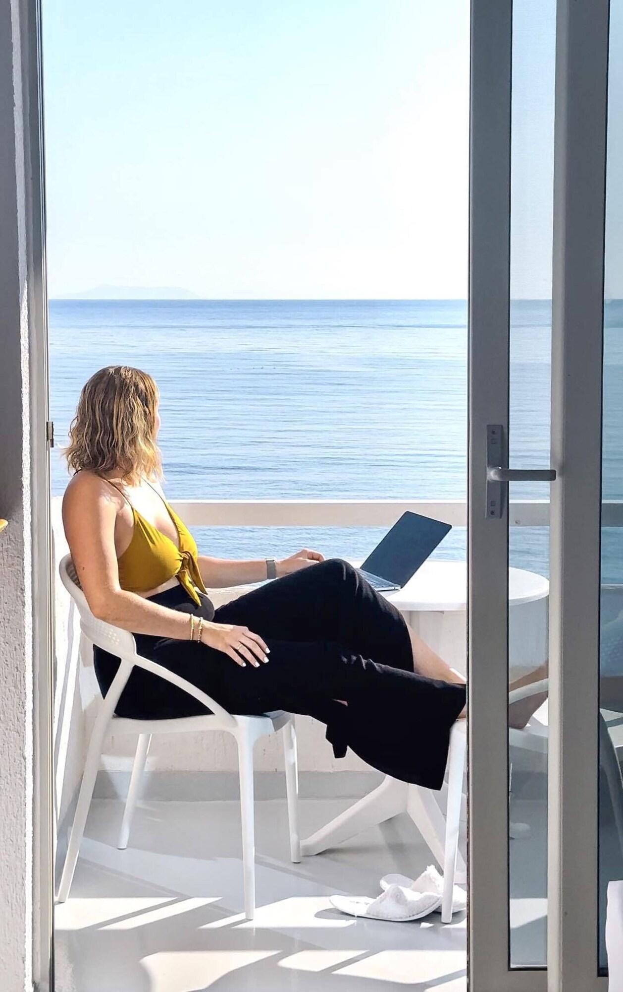 Double Deluxe Sea View with Balcony