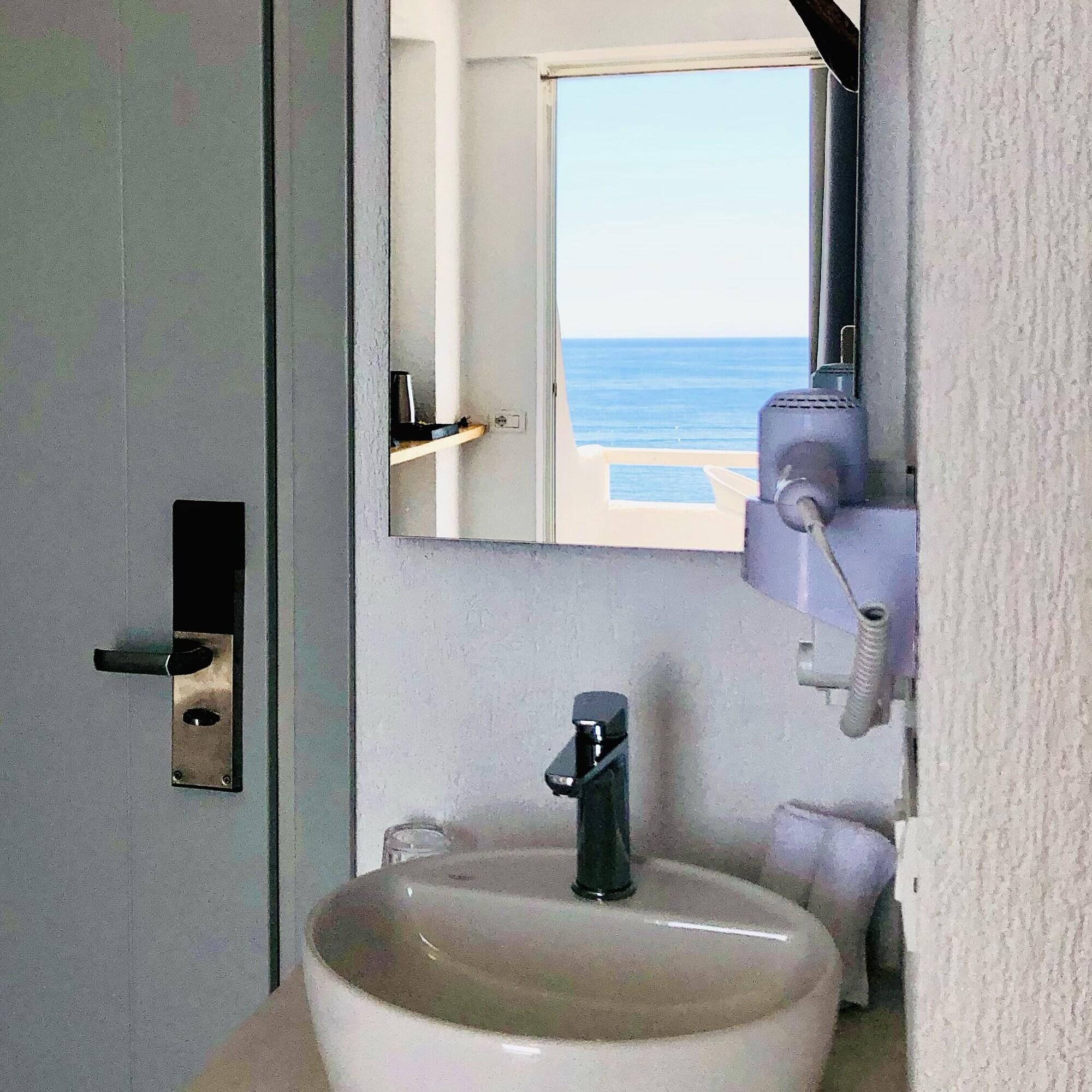 Double Deluxe Sea View with Balcony