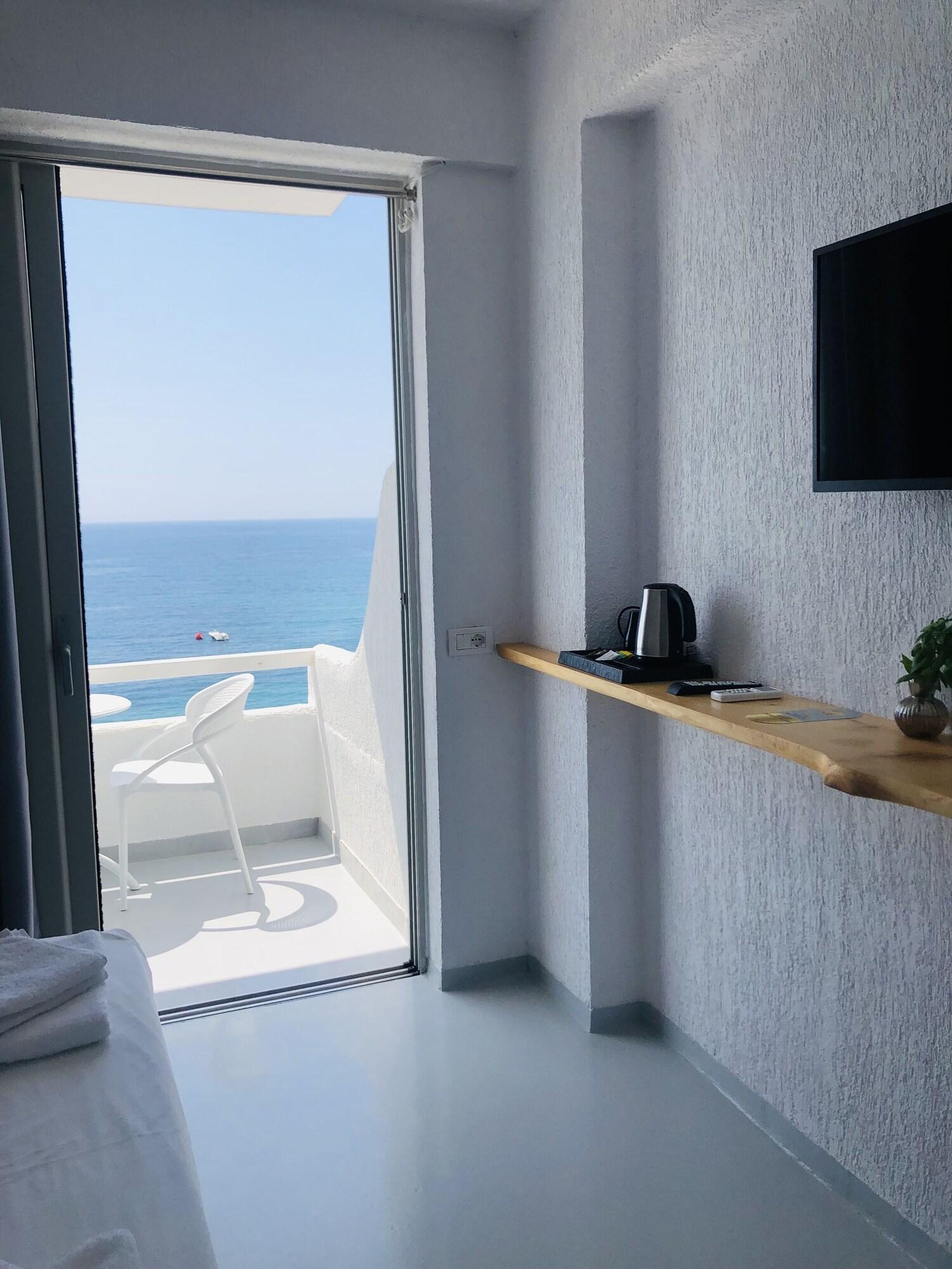 Double Deluxe Sea View with Balcony