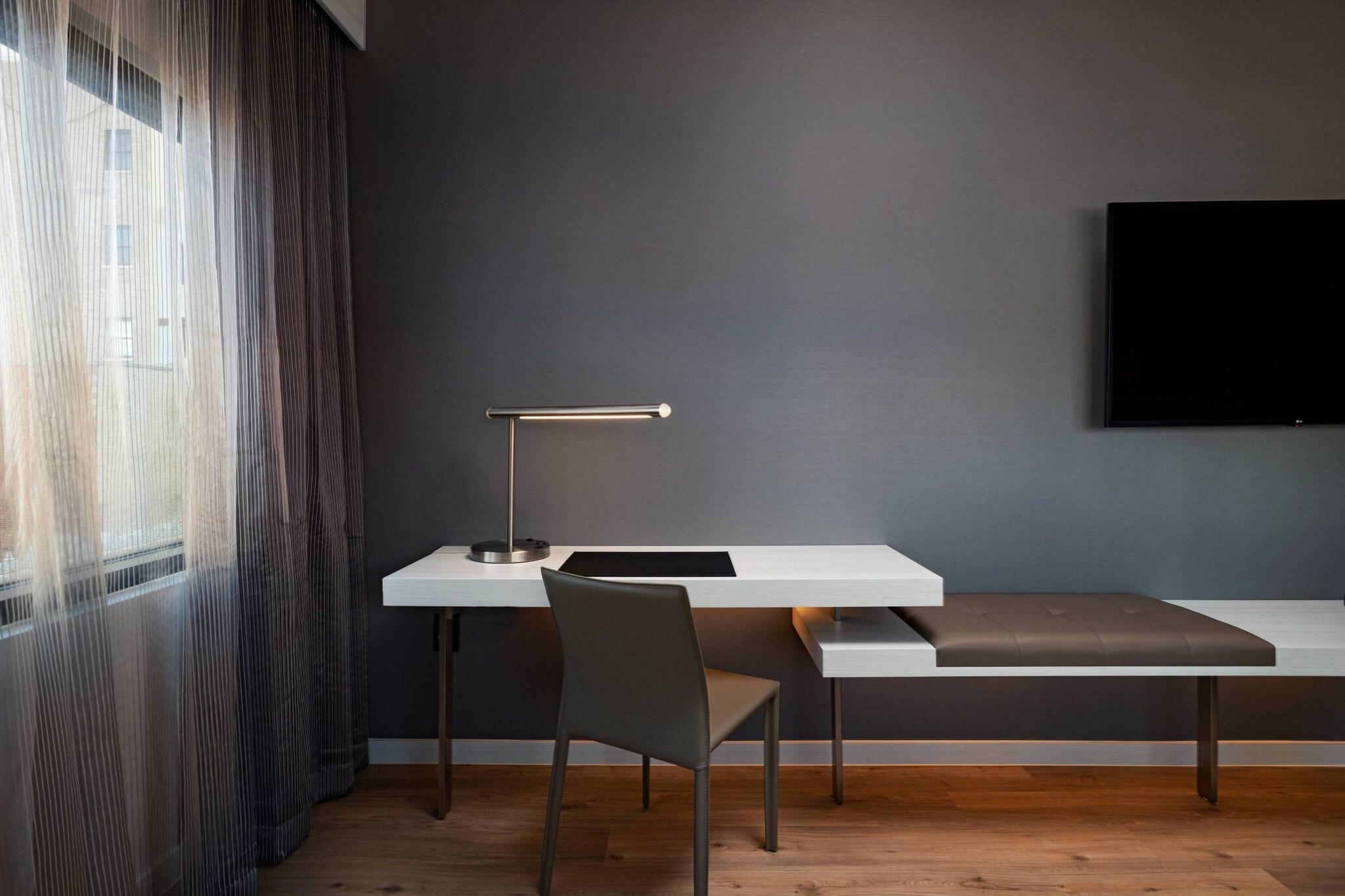 Studio King Size Bed