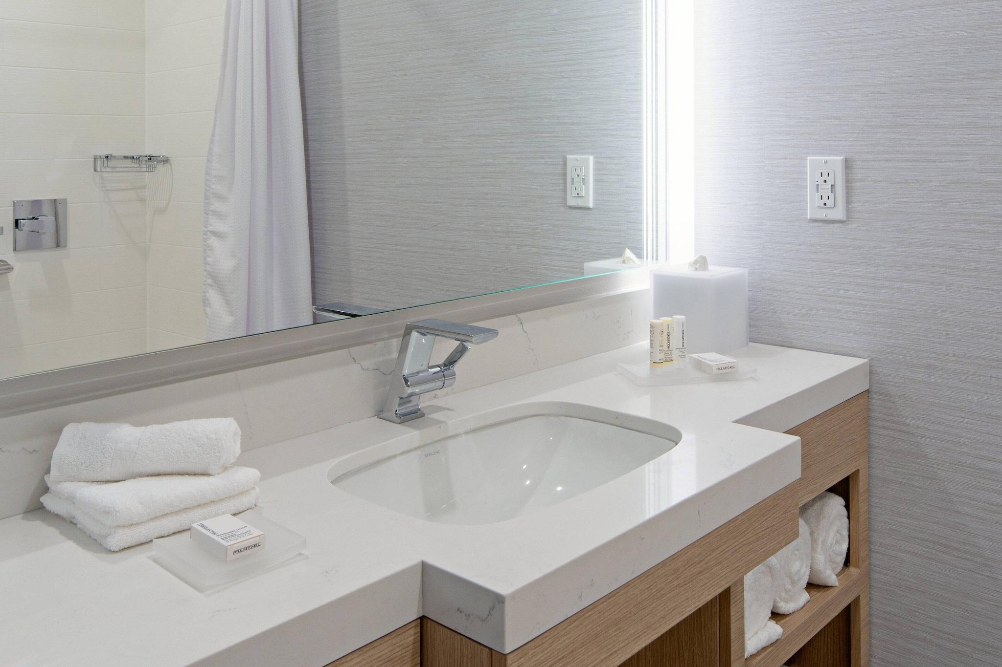 Suite Two Queen Beds