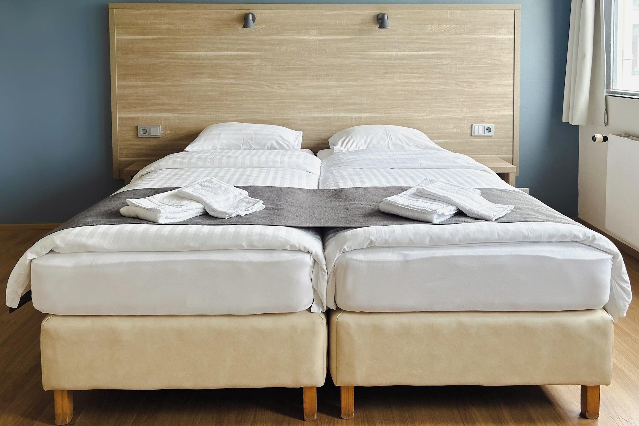 Double or Twin with Double Bed