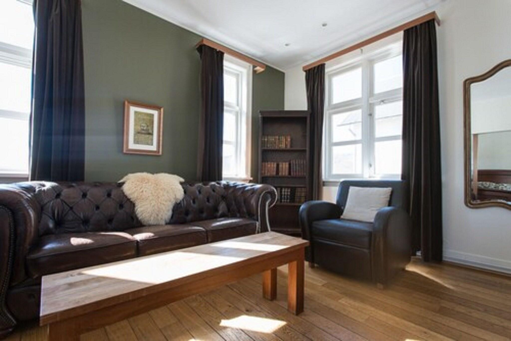 Suite Queen Size Bed