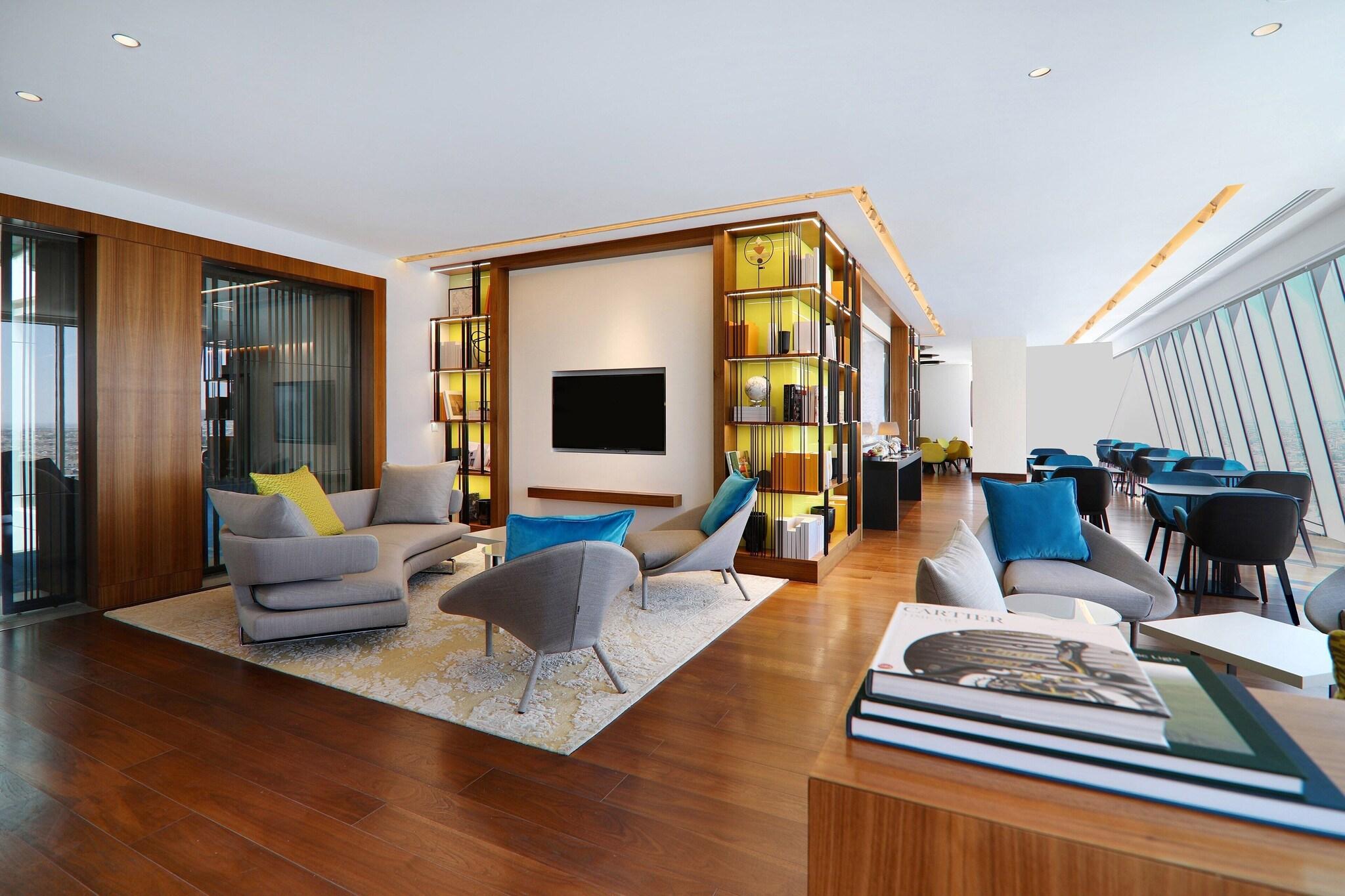 Double Club King Bed