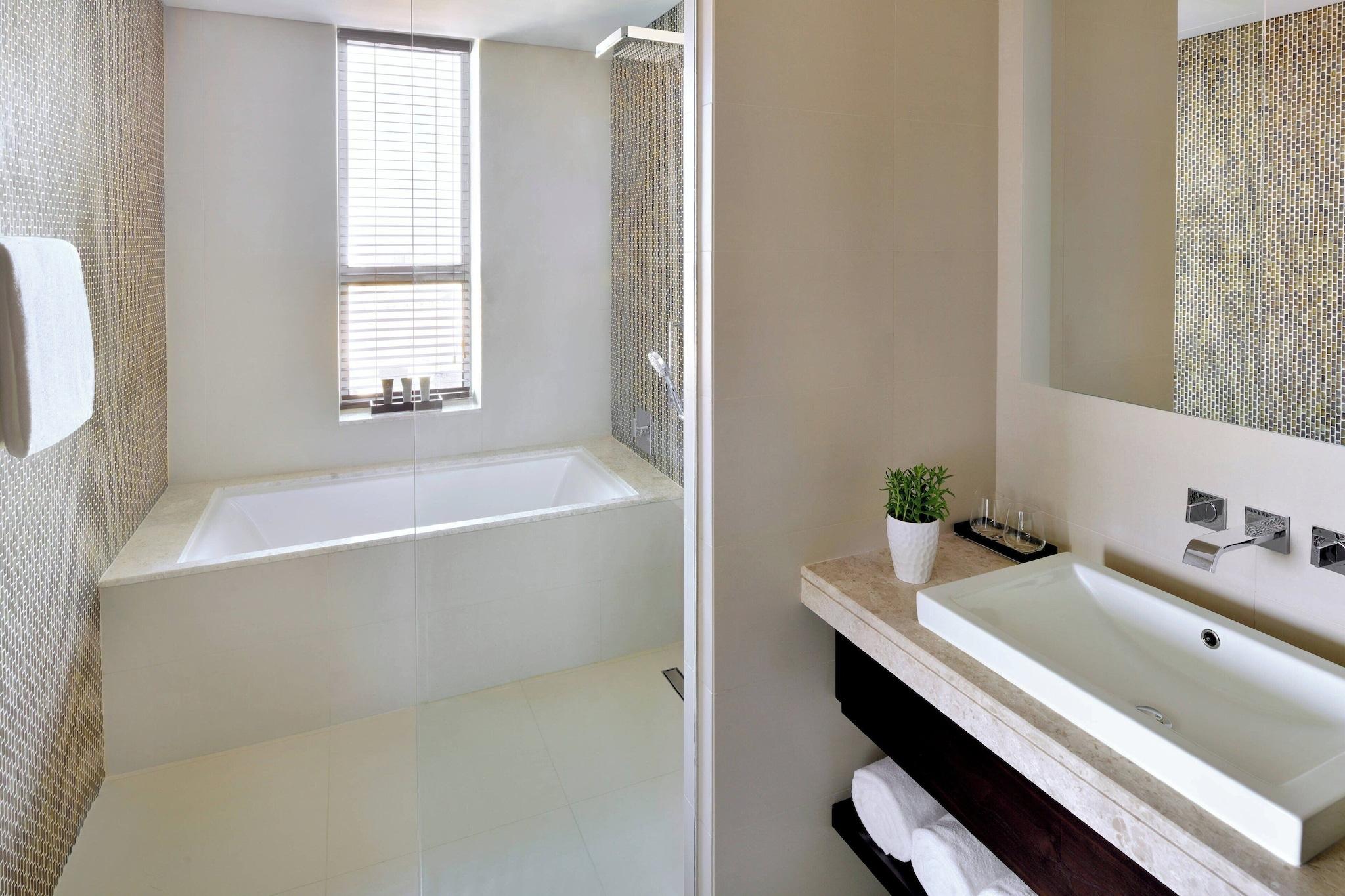 Suite Executive King Bed