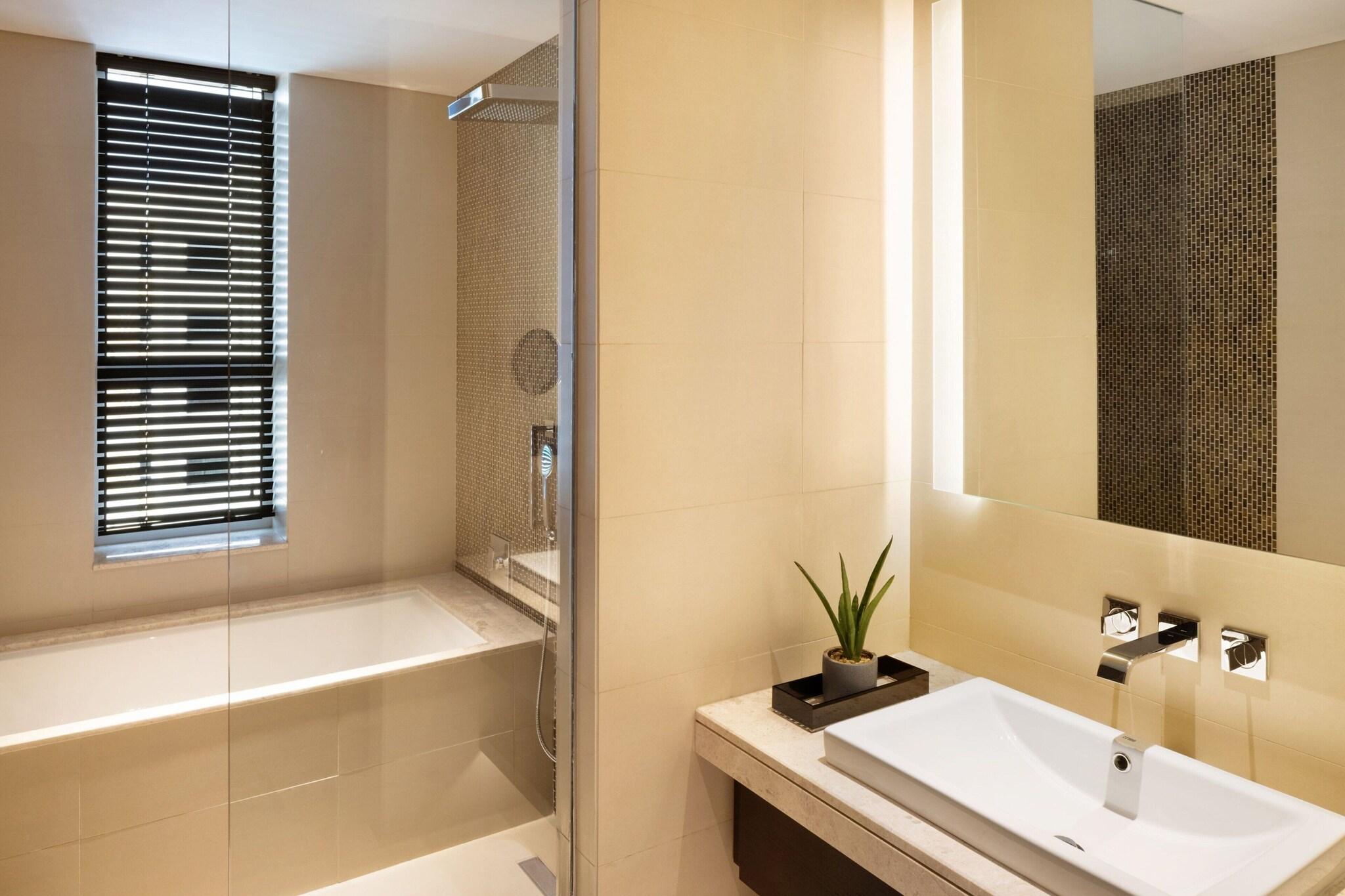 Junior Suite King Size Bed